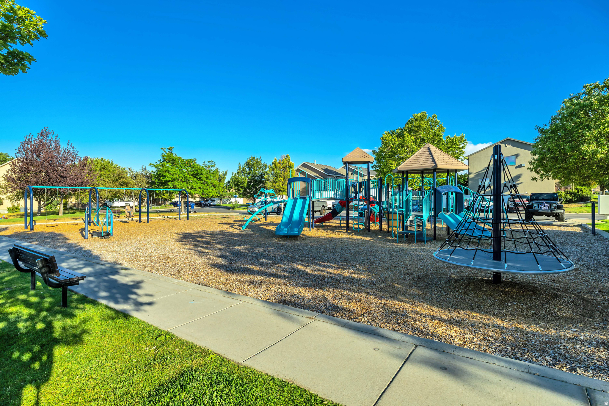 main property photo 40