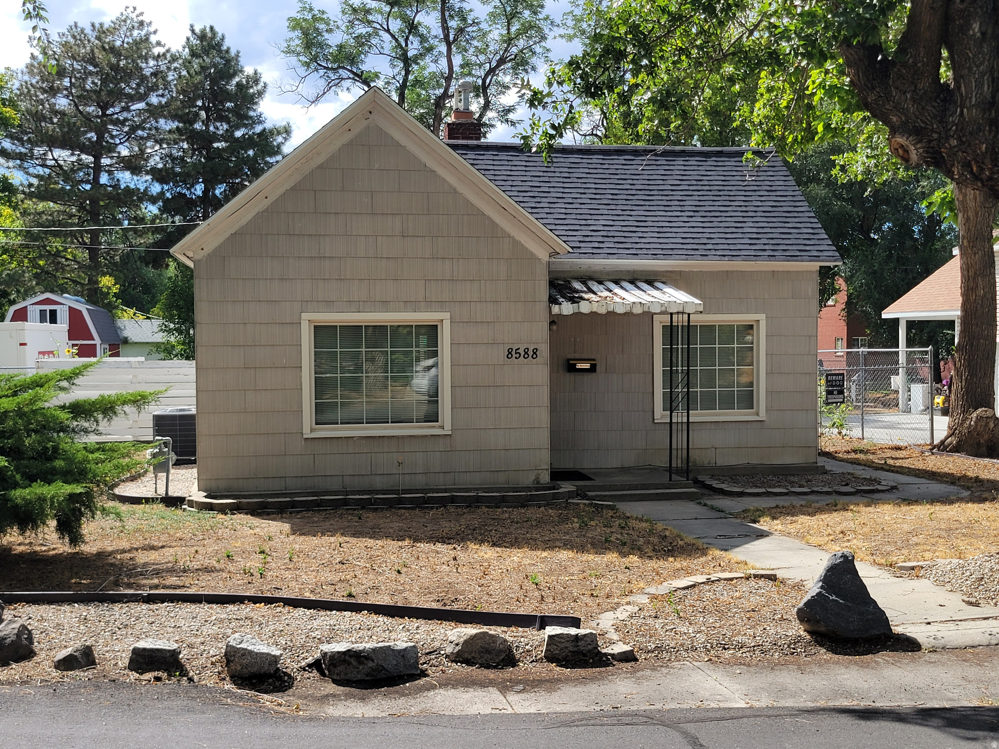 main property photo 0