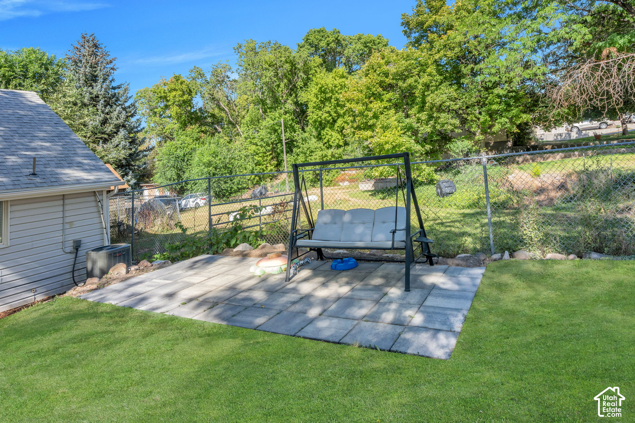 main property photo 6