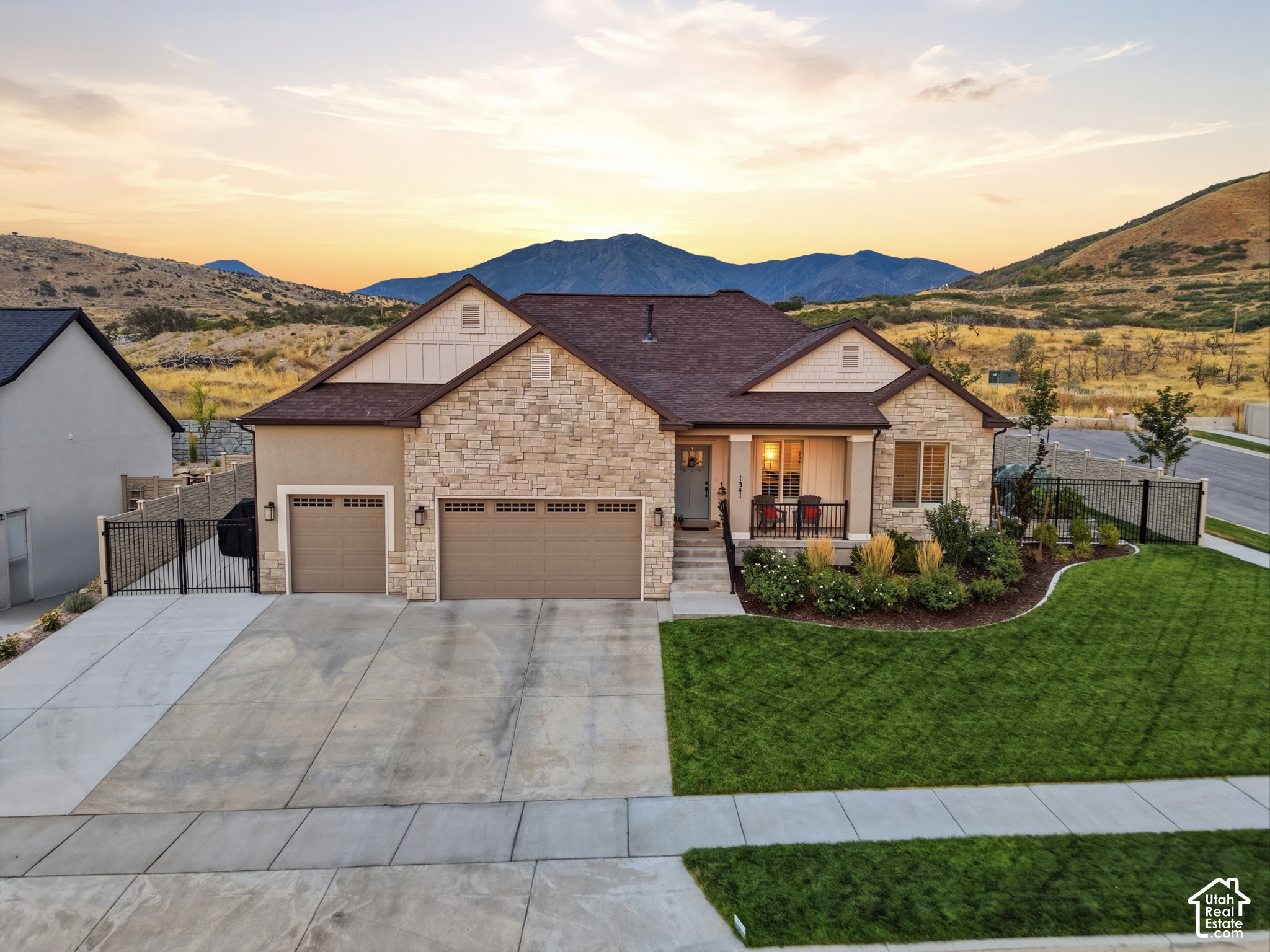 main property photo 29