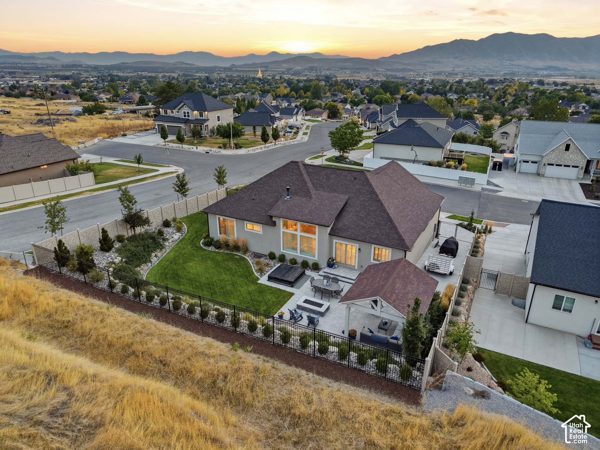 main property photo 3