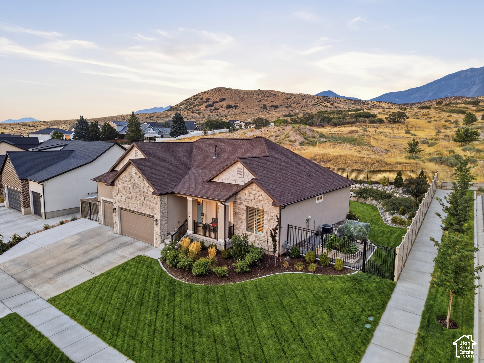 main property photo 33