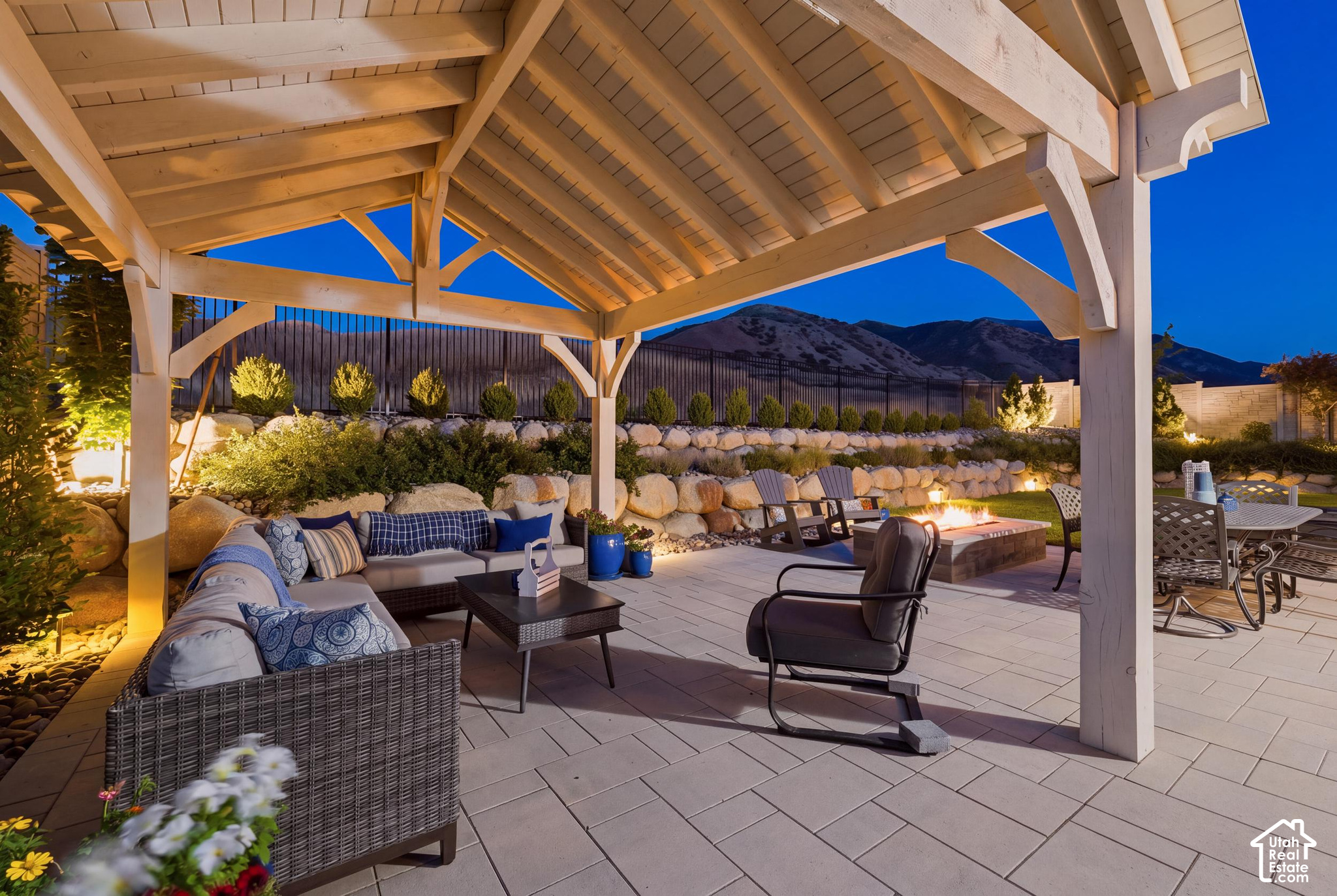 main property photo 6