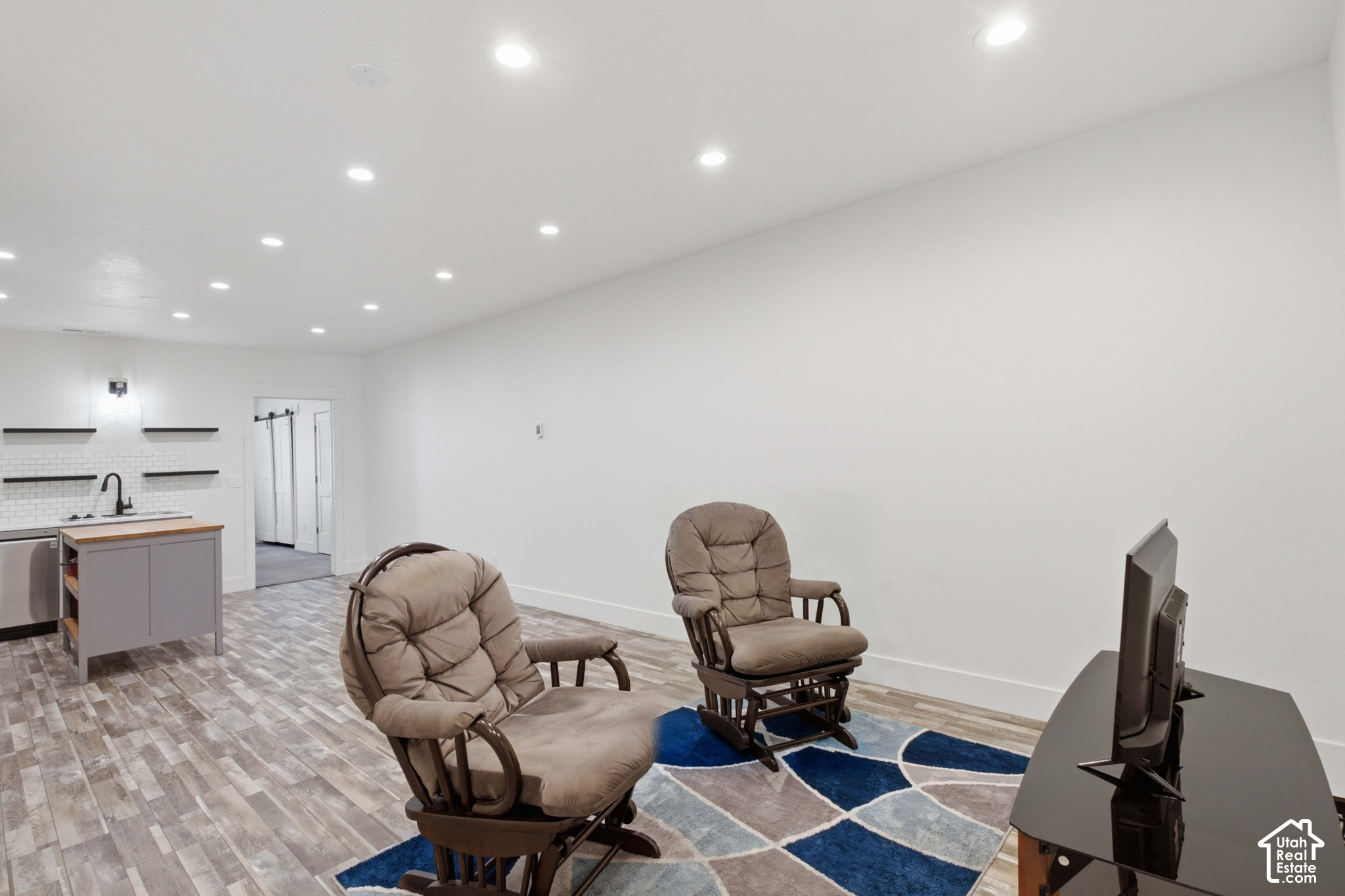 main property photo 61