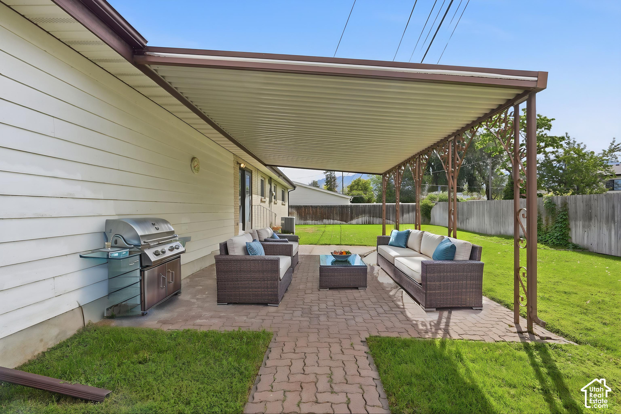 main property photo 12