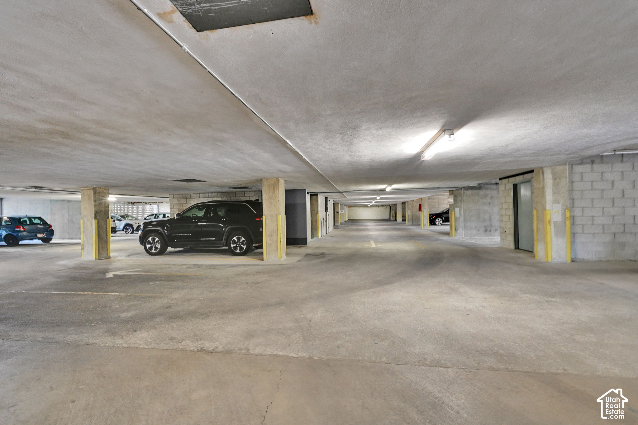 main property photo 27