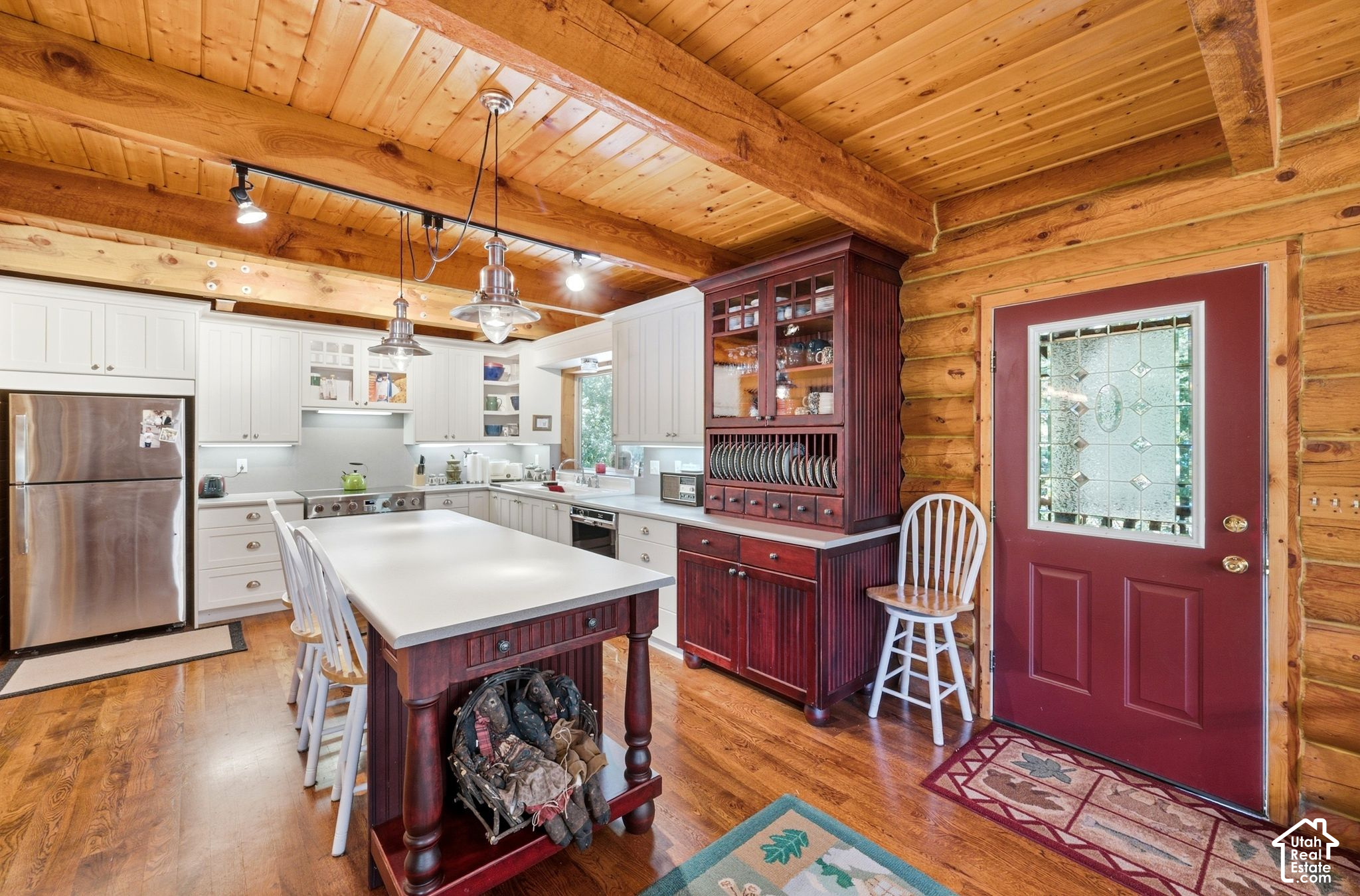 main property photo 7