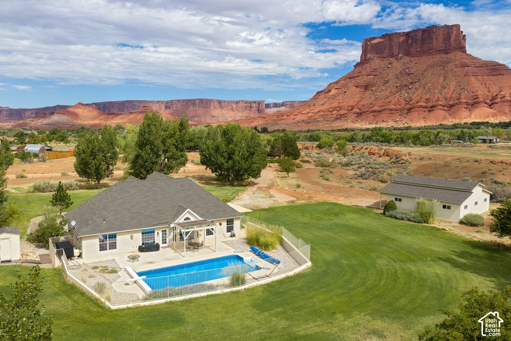 main property photo 13