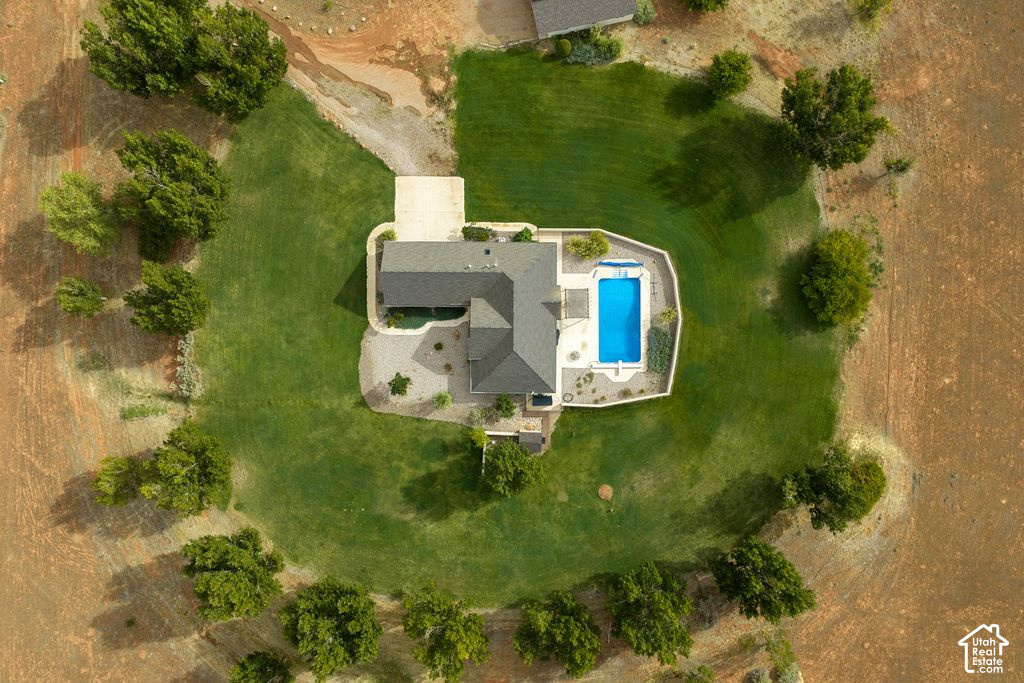 main property photo 18