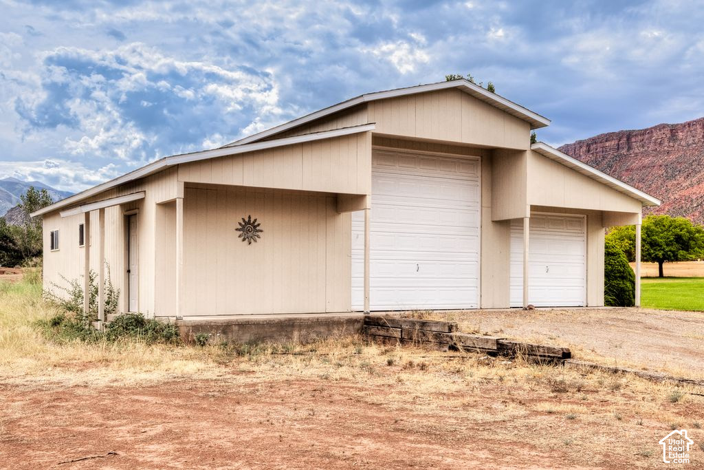 main property photo 50