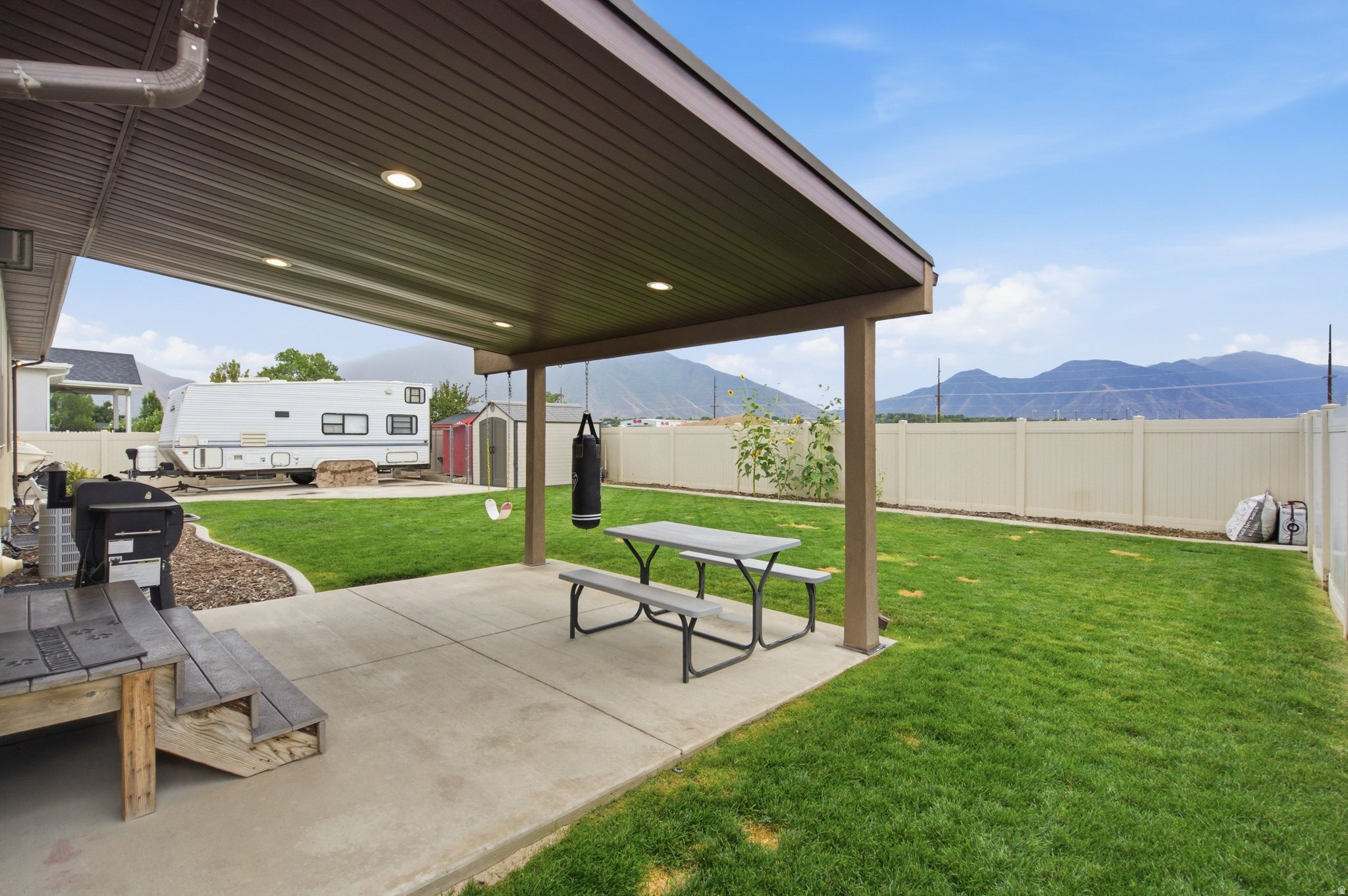 main property photo 59