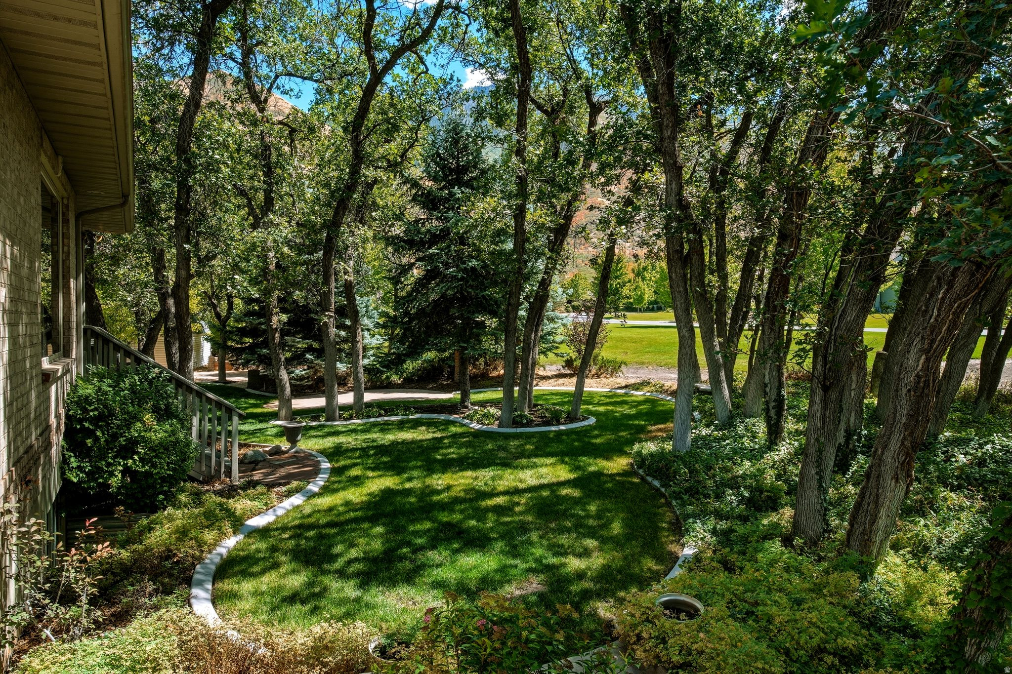 main property photo 45