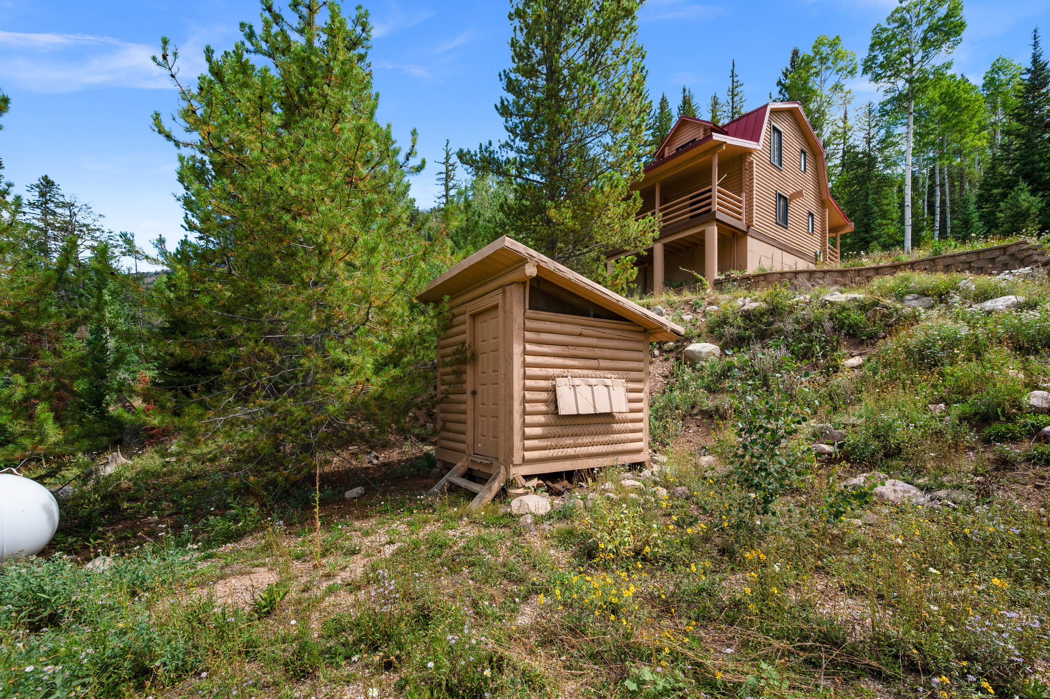 main property photo 39