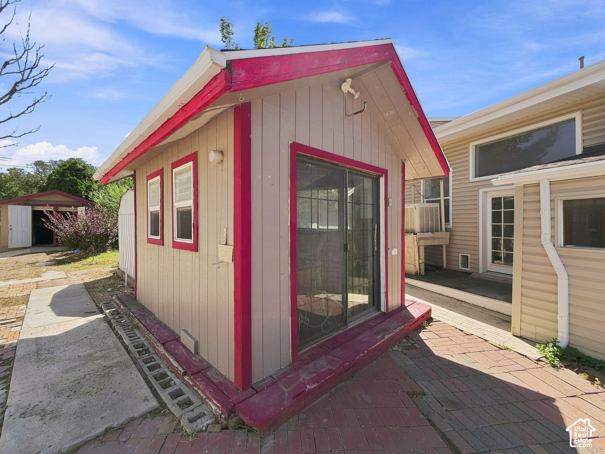 main property photo 32
