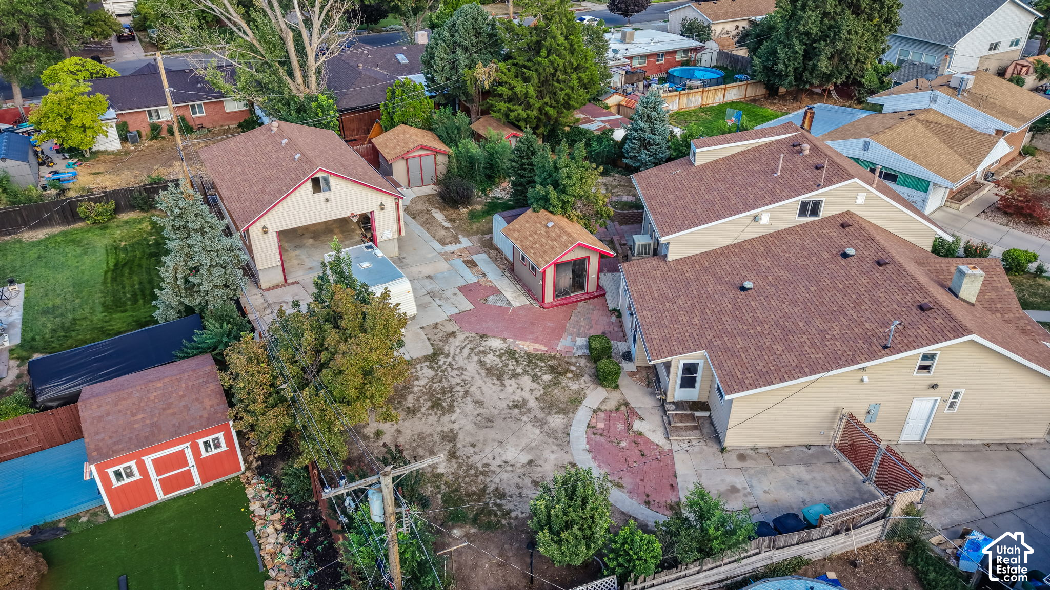 main property photo 45