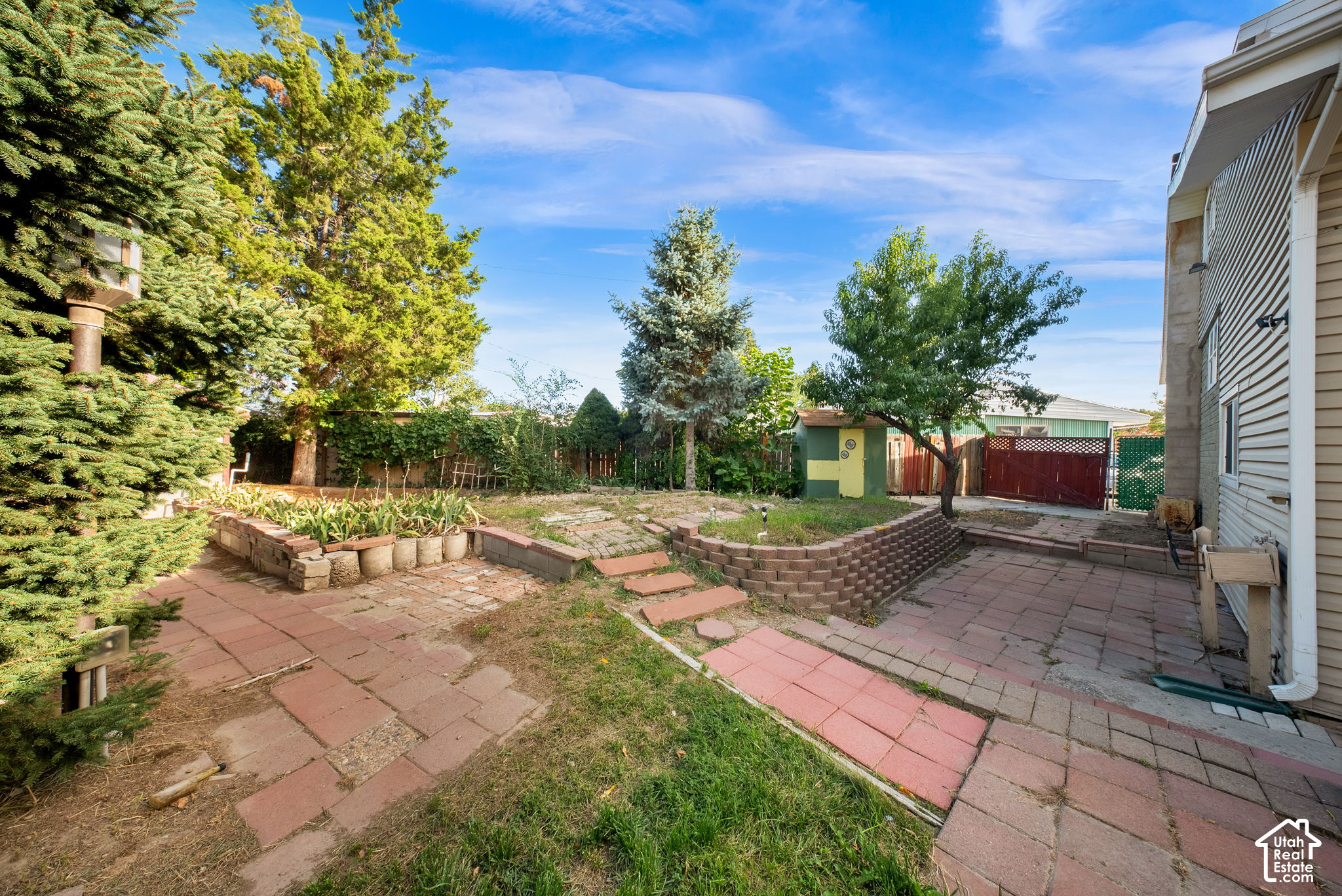 main property photo 5