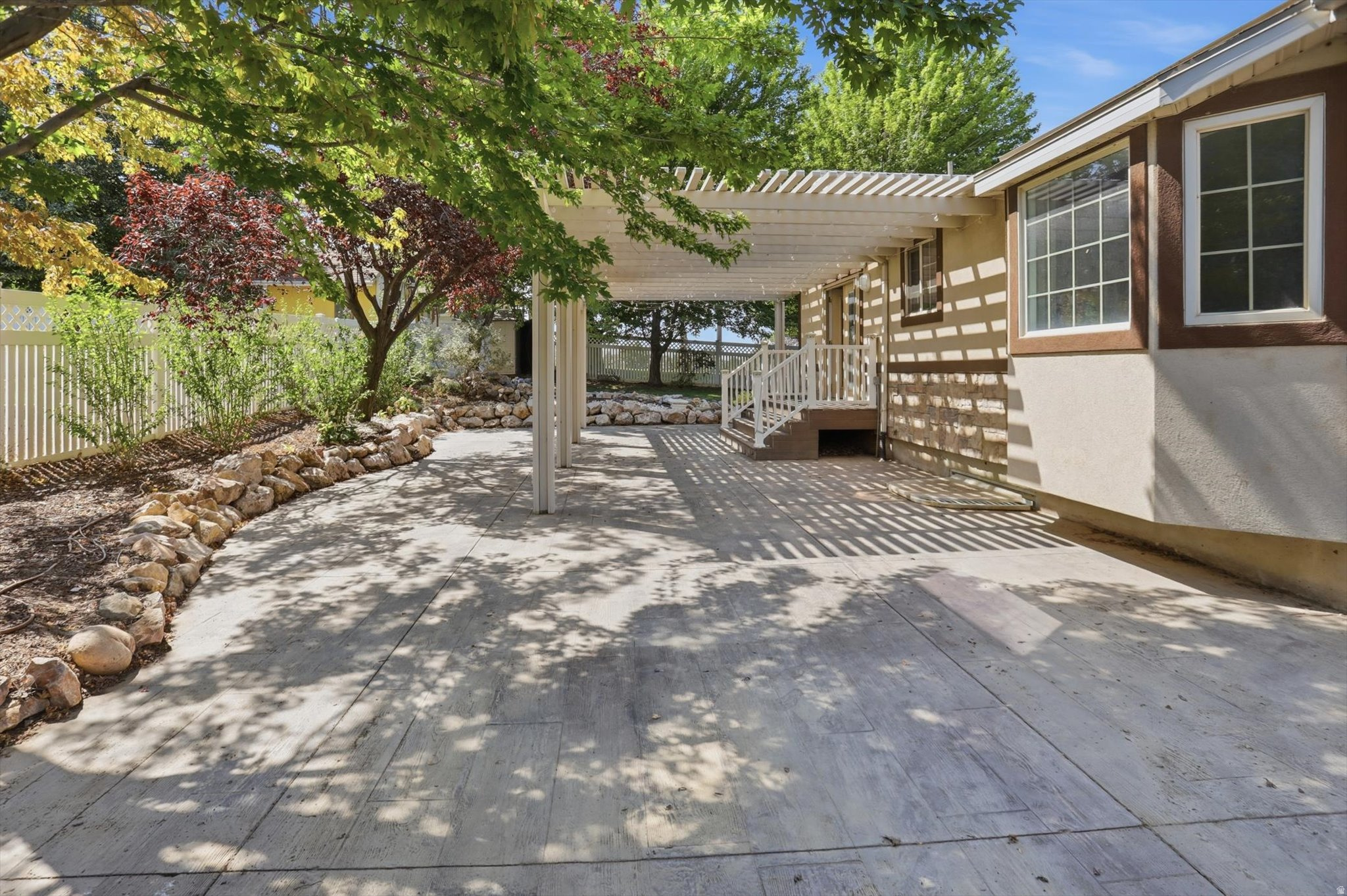main property photo 60