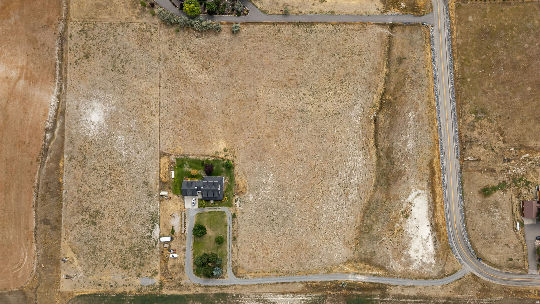 main property photo 53