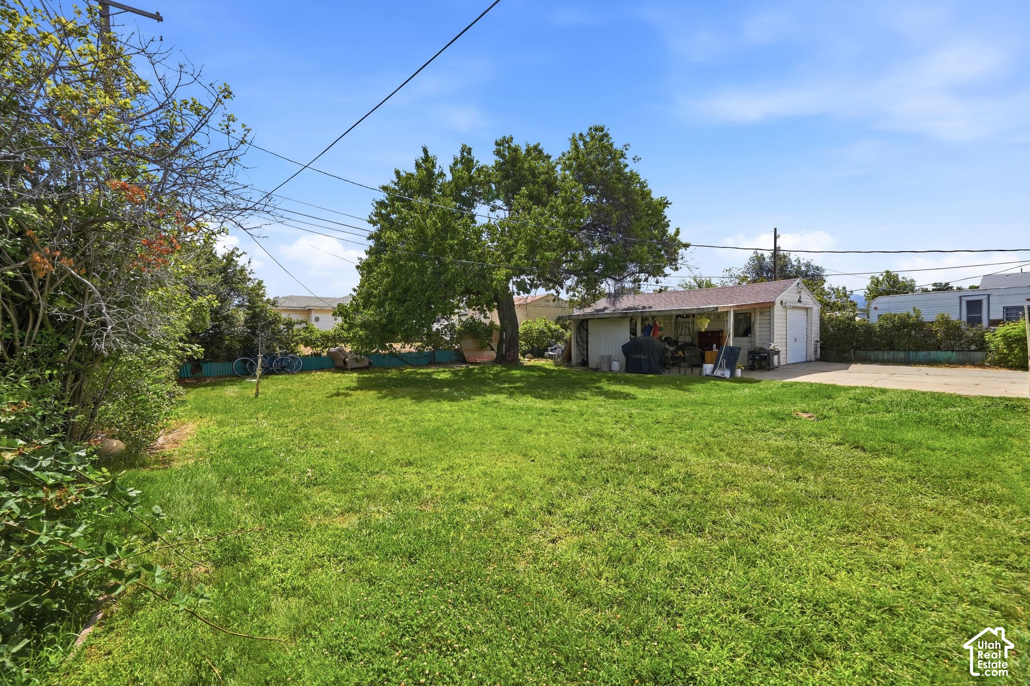 main property photo 16