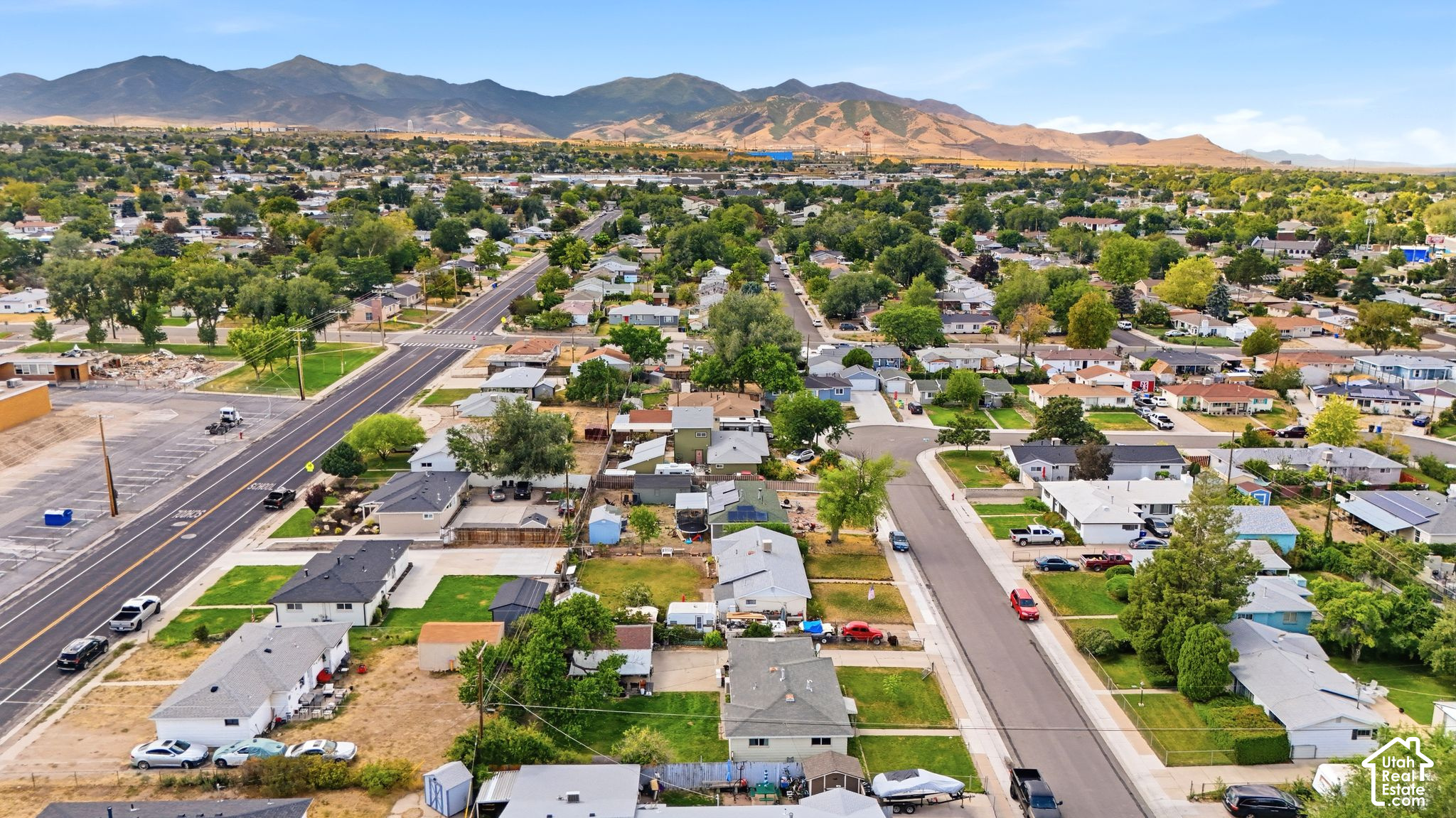 main property photo 25