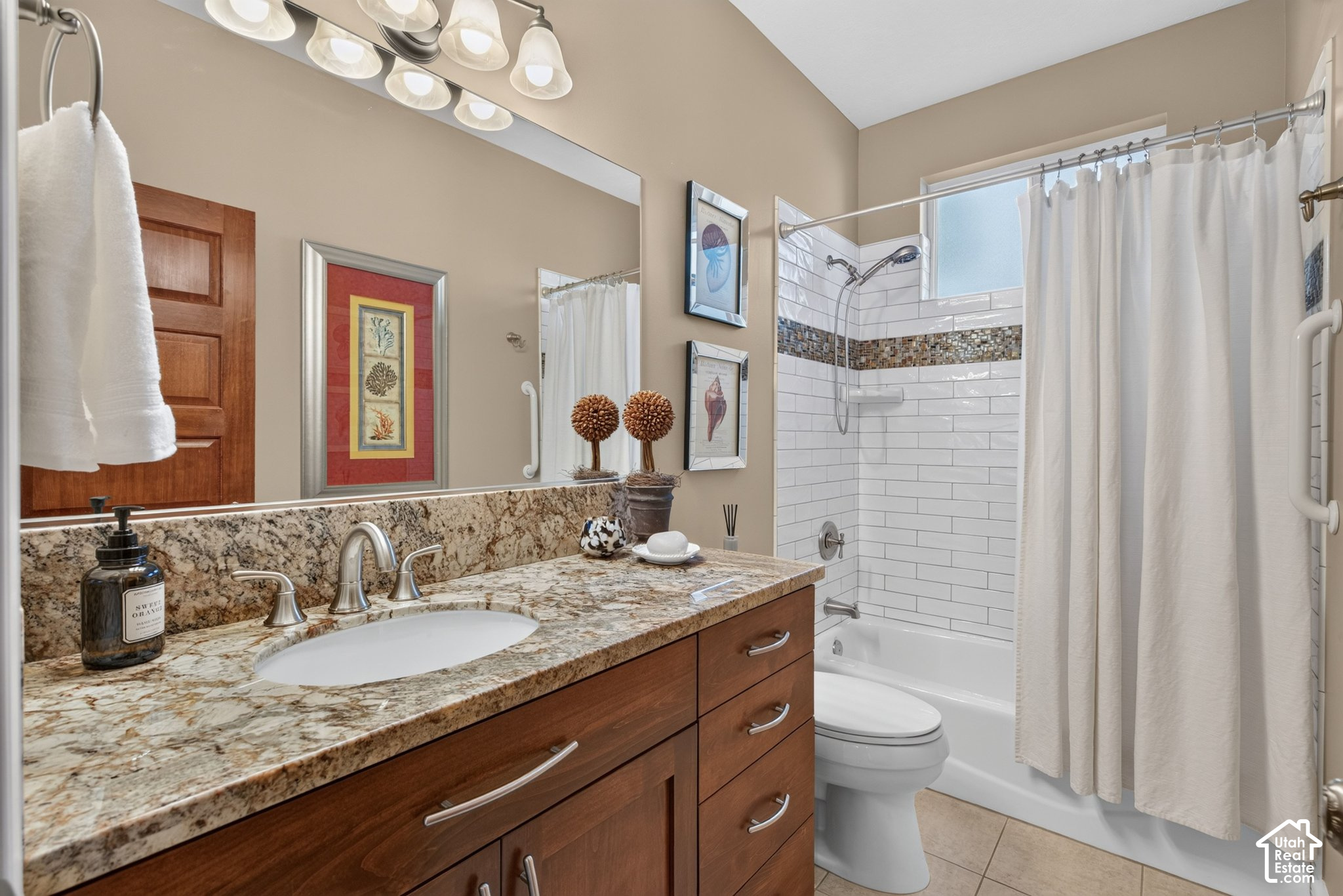 main property photo 74