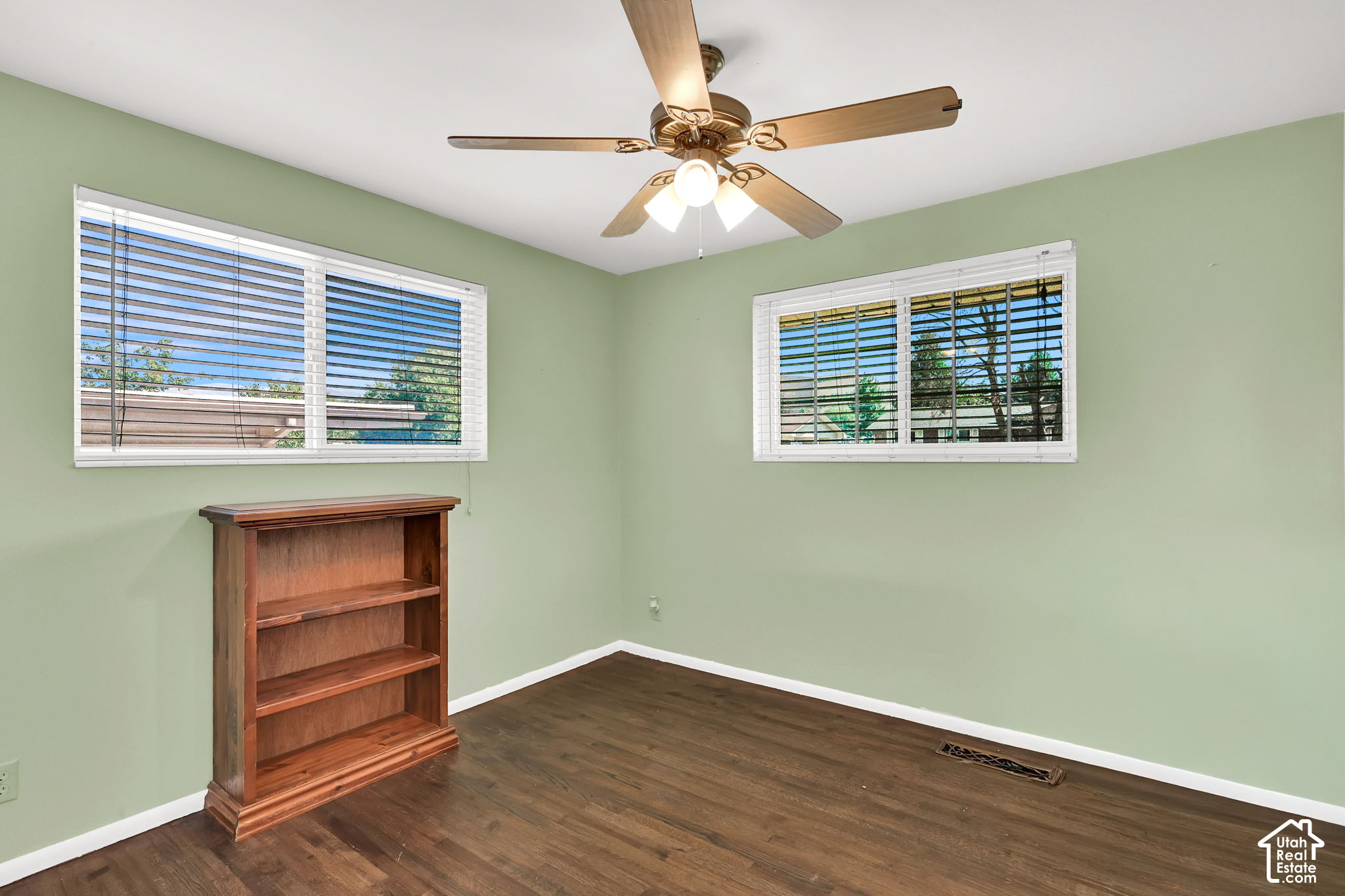 property viewer photo 15