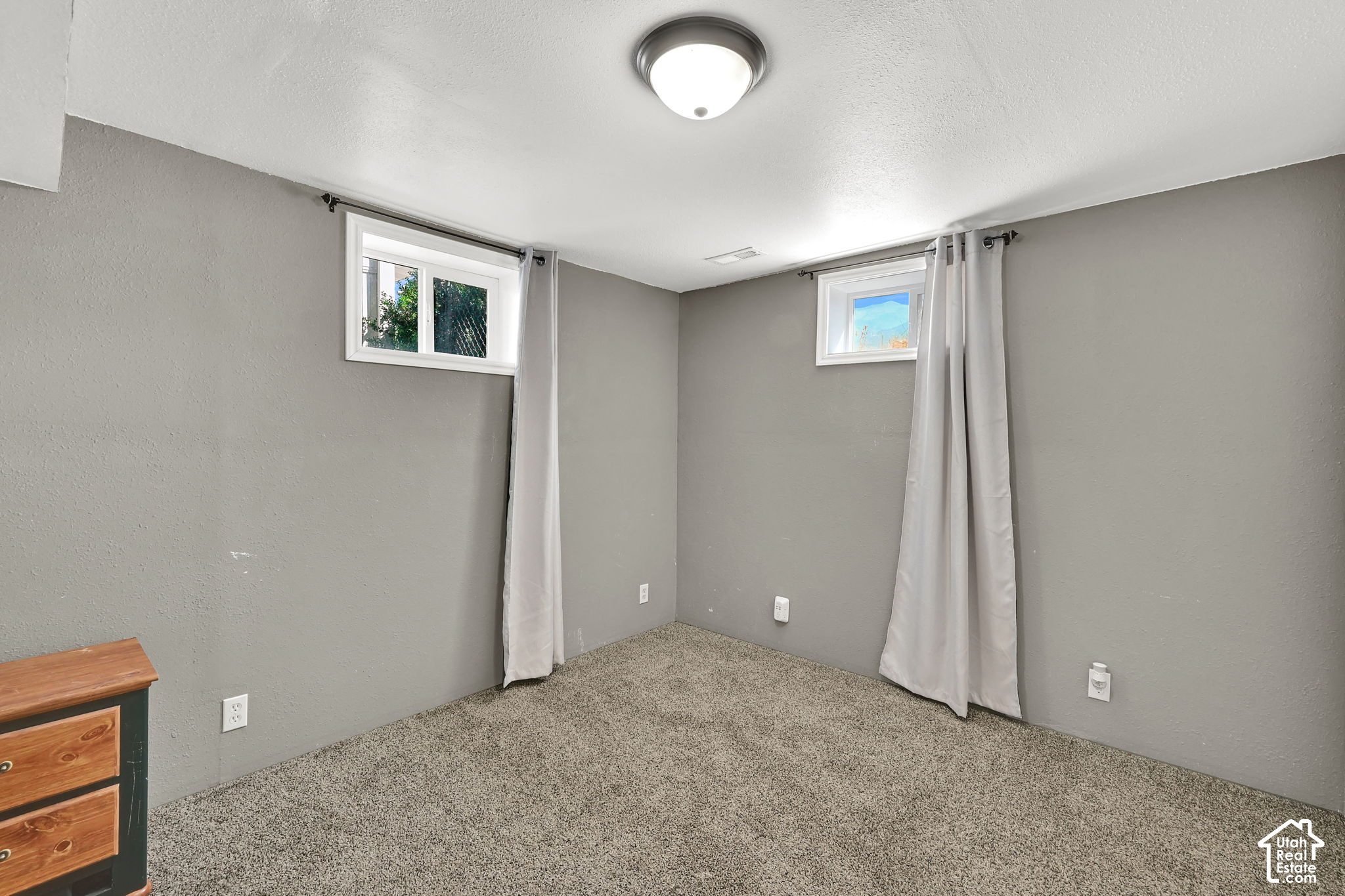 property viewer photo 23