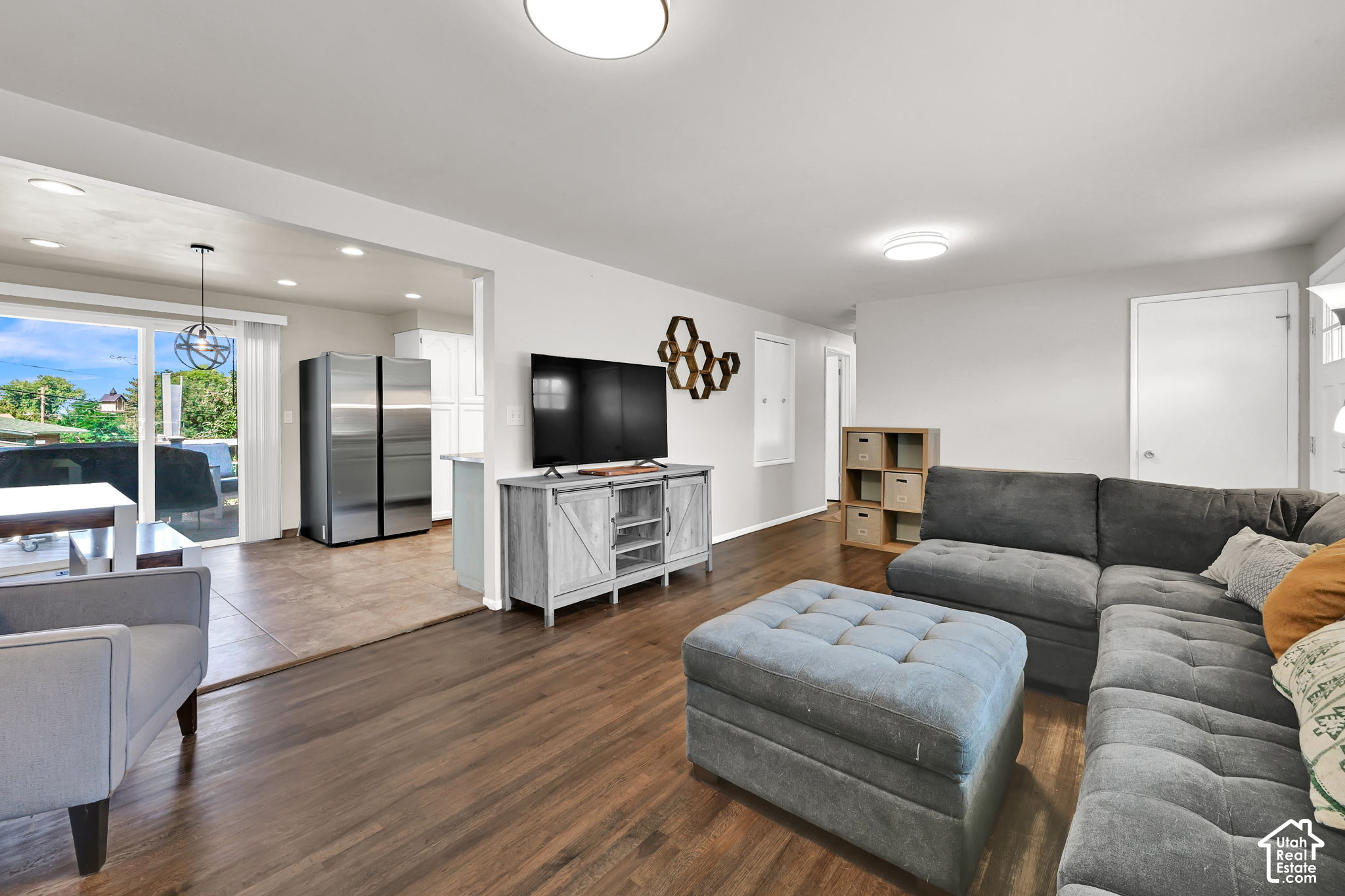 property viewer photo 6