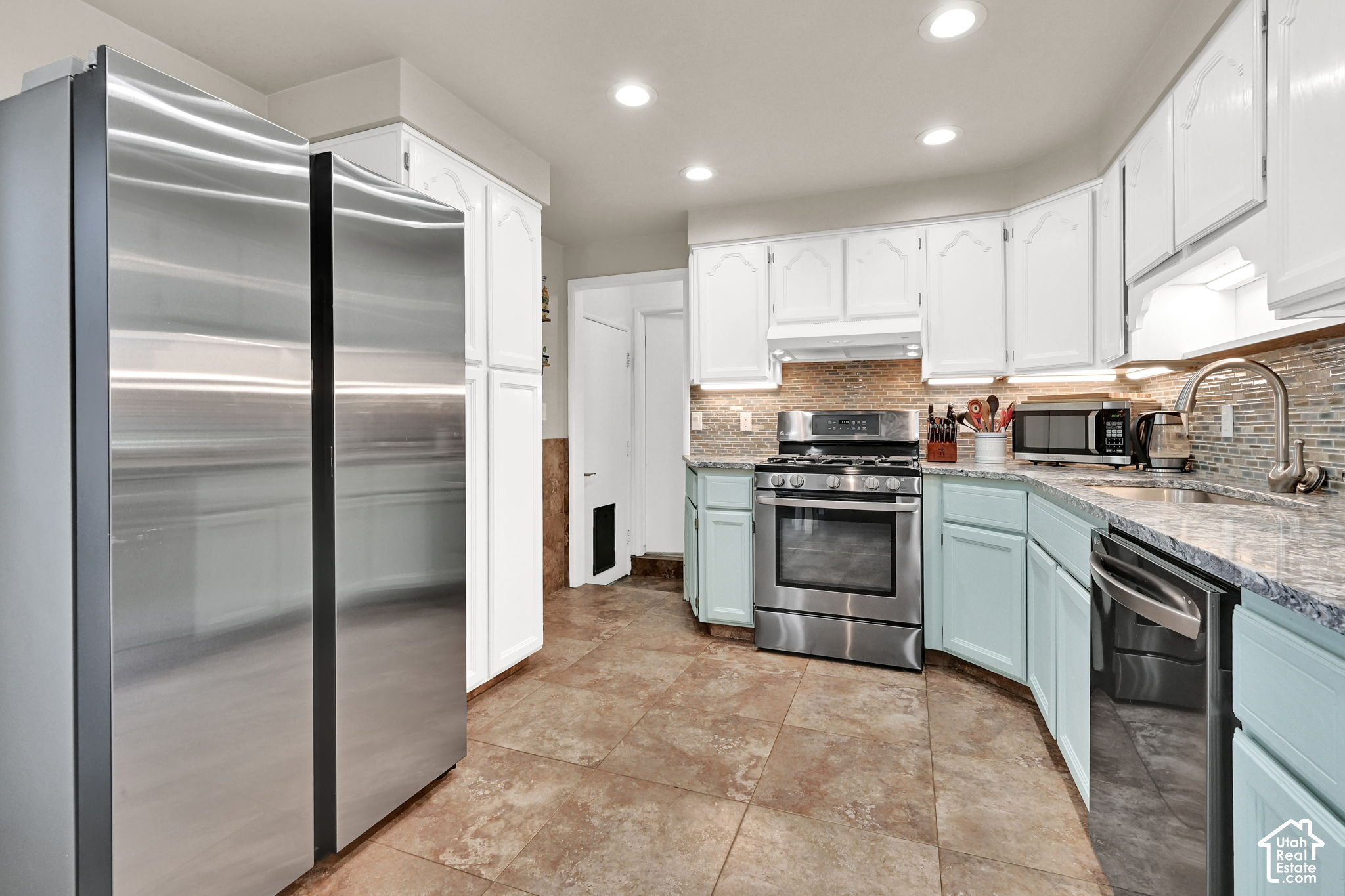 property viewer photo 9