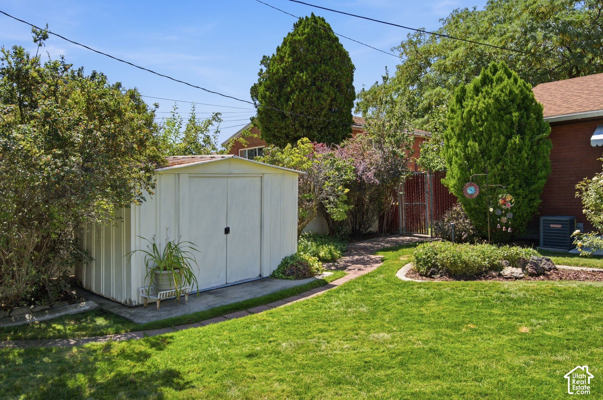 main property photo 36