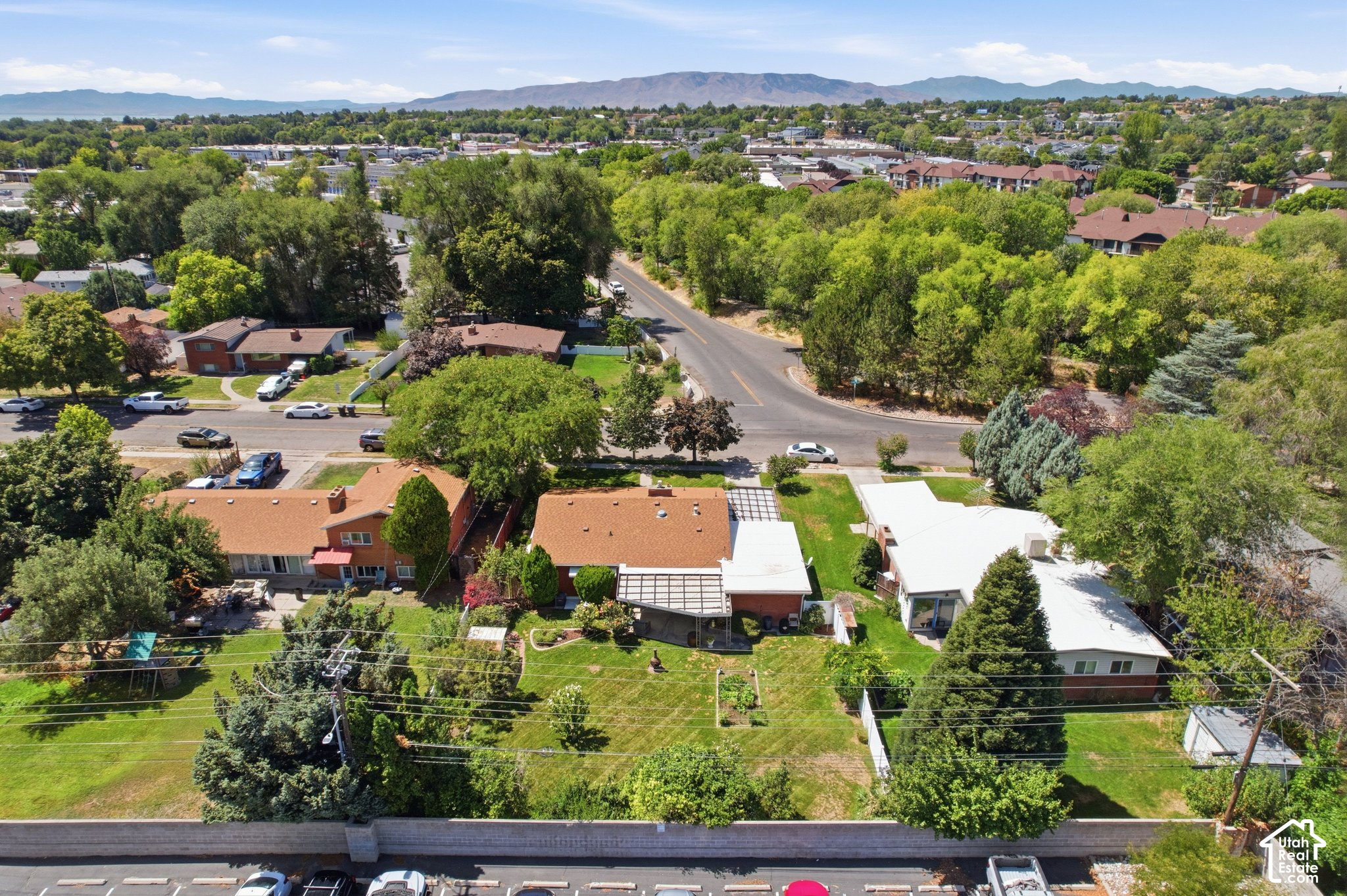 main property photo 45
