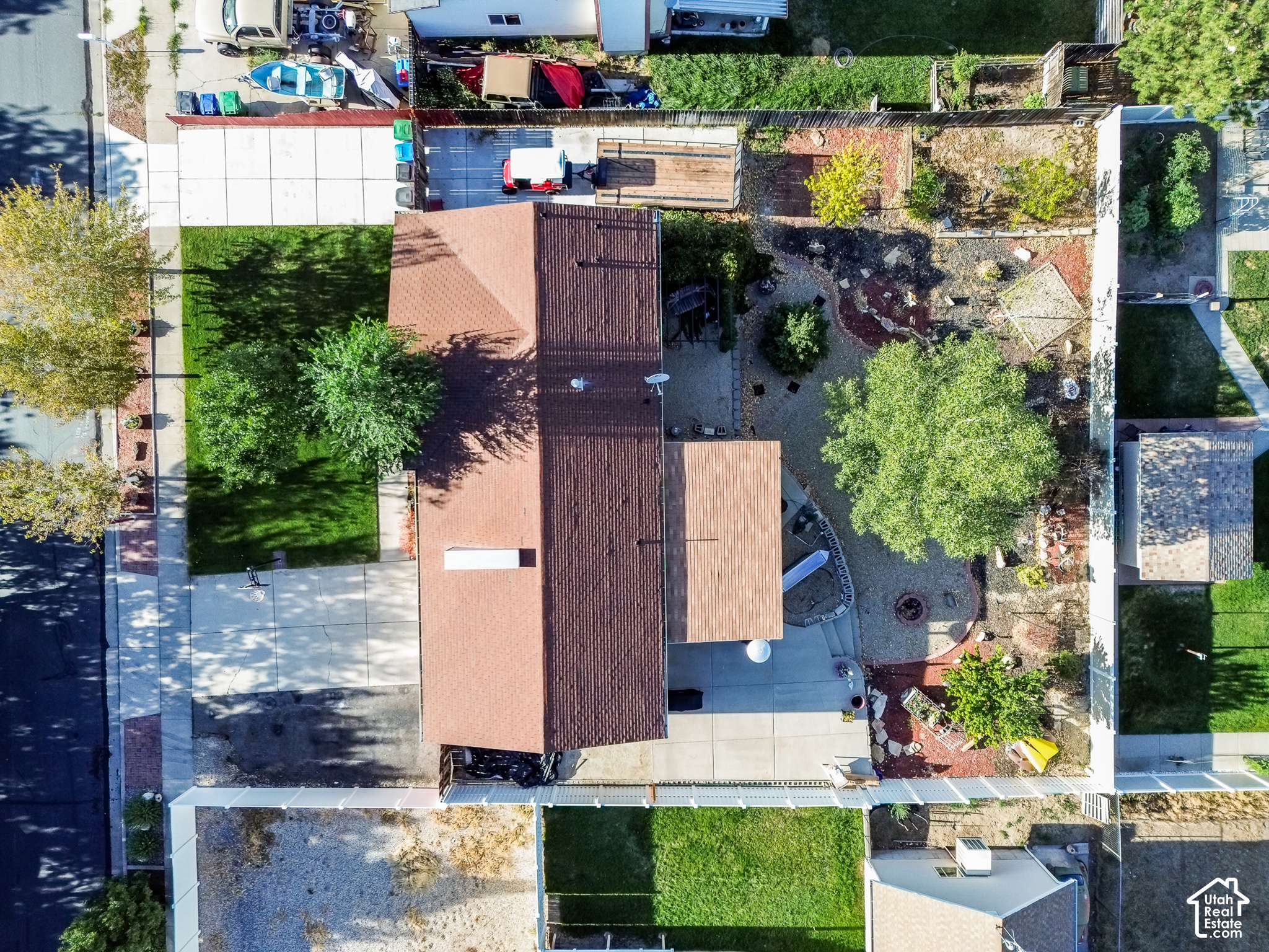 main property photo 39