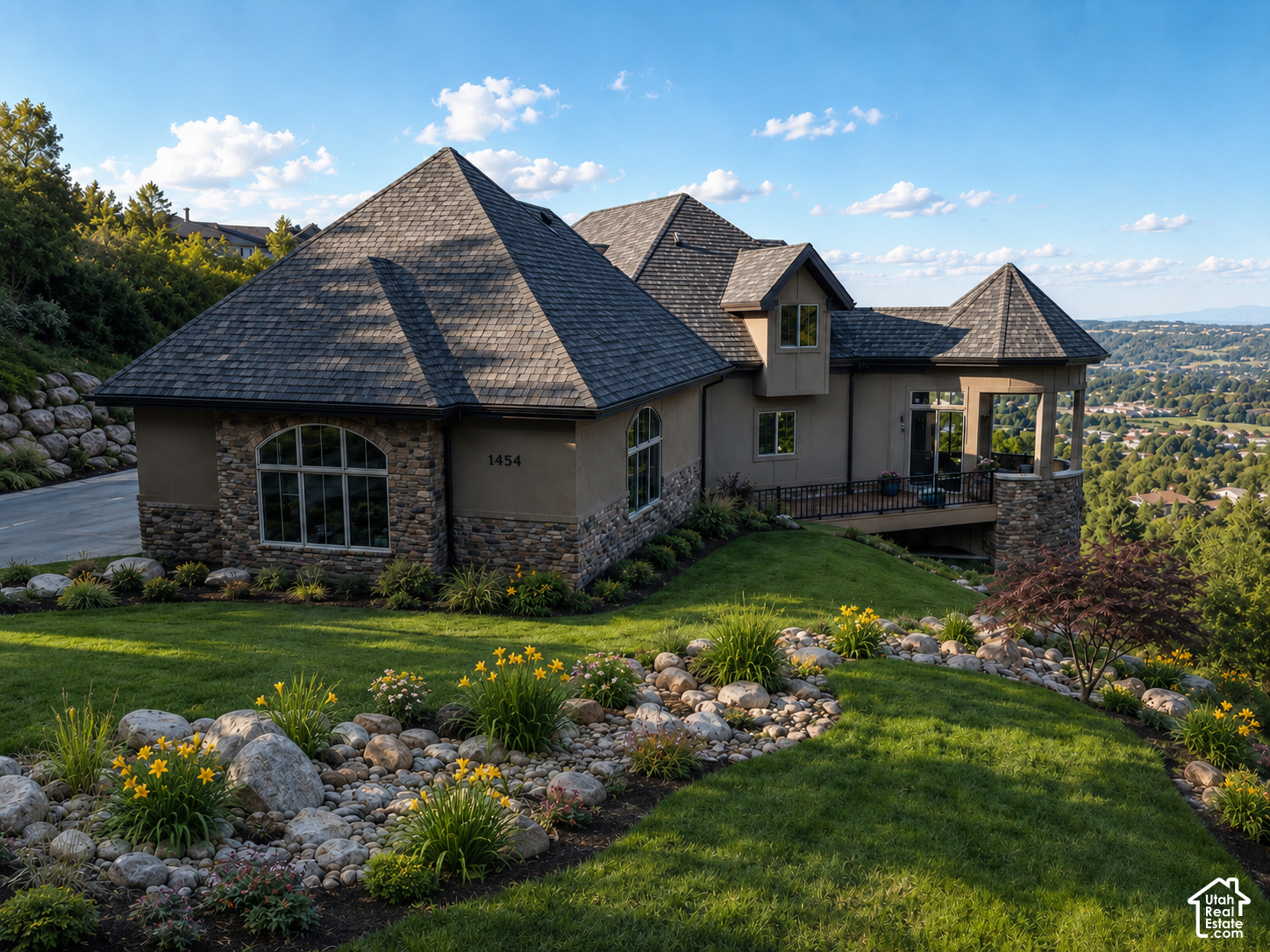 main property photo 3