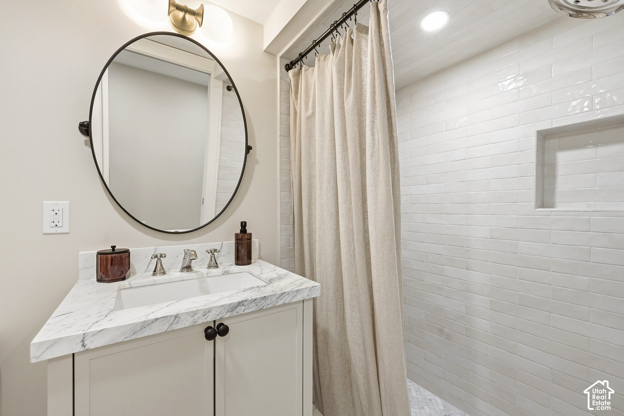 main property photo 70