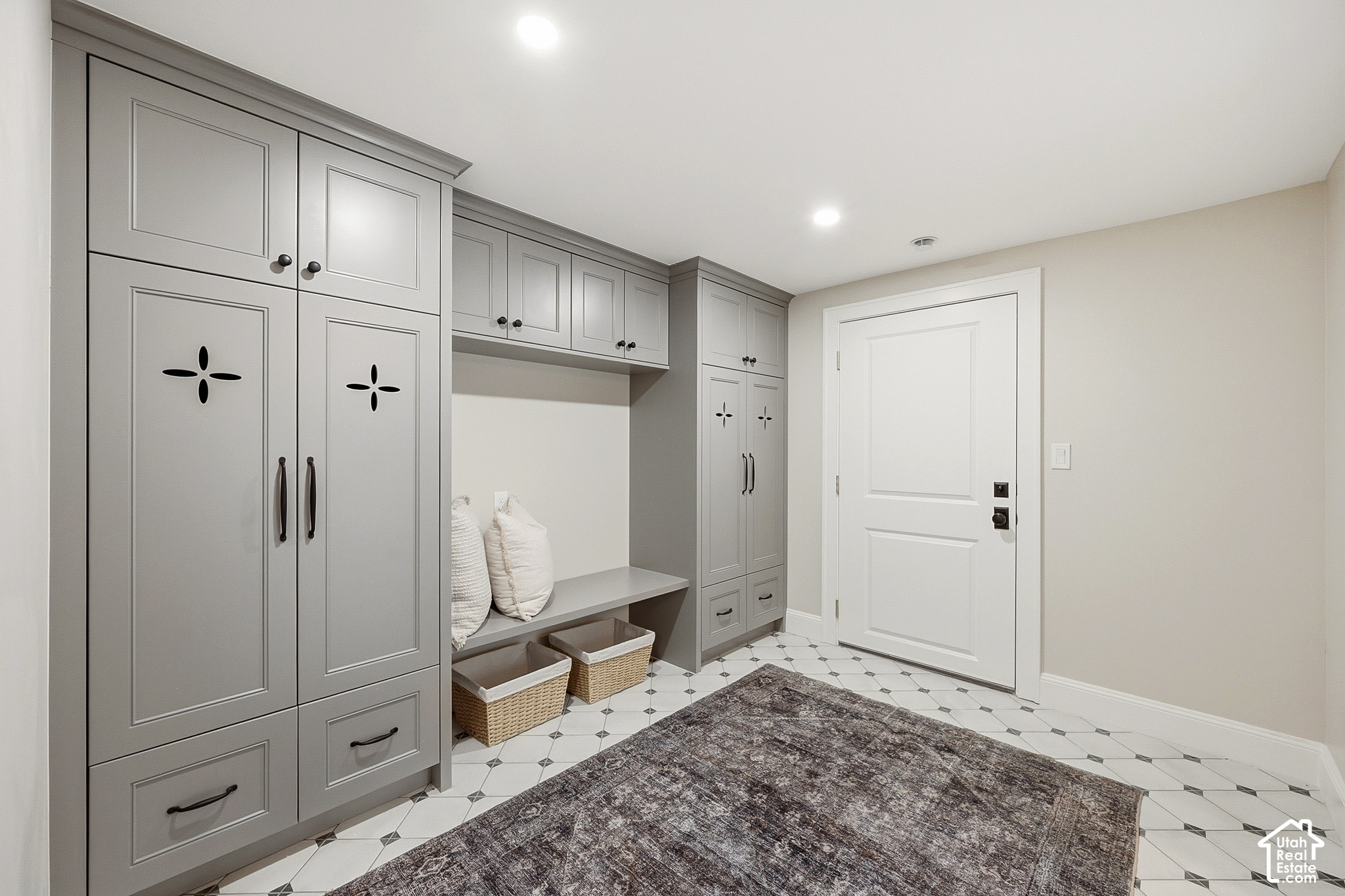 main property photo 78