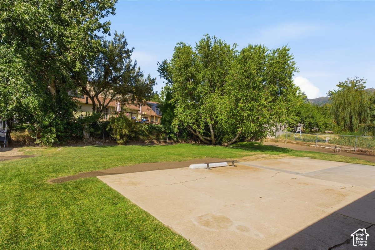 main property photo 27