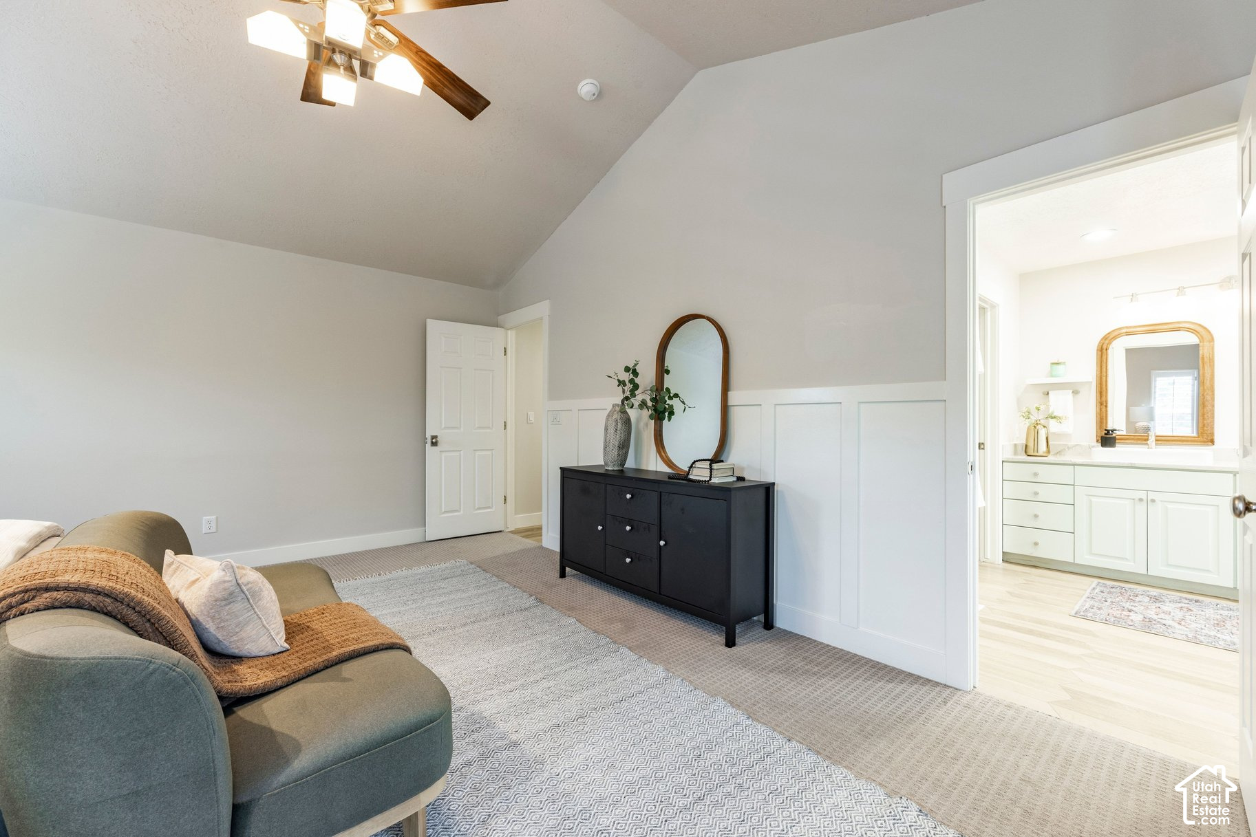 property viewer photo 27