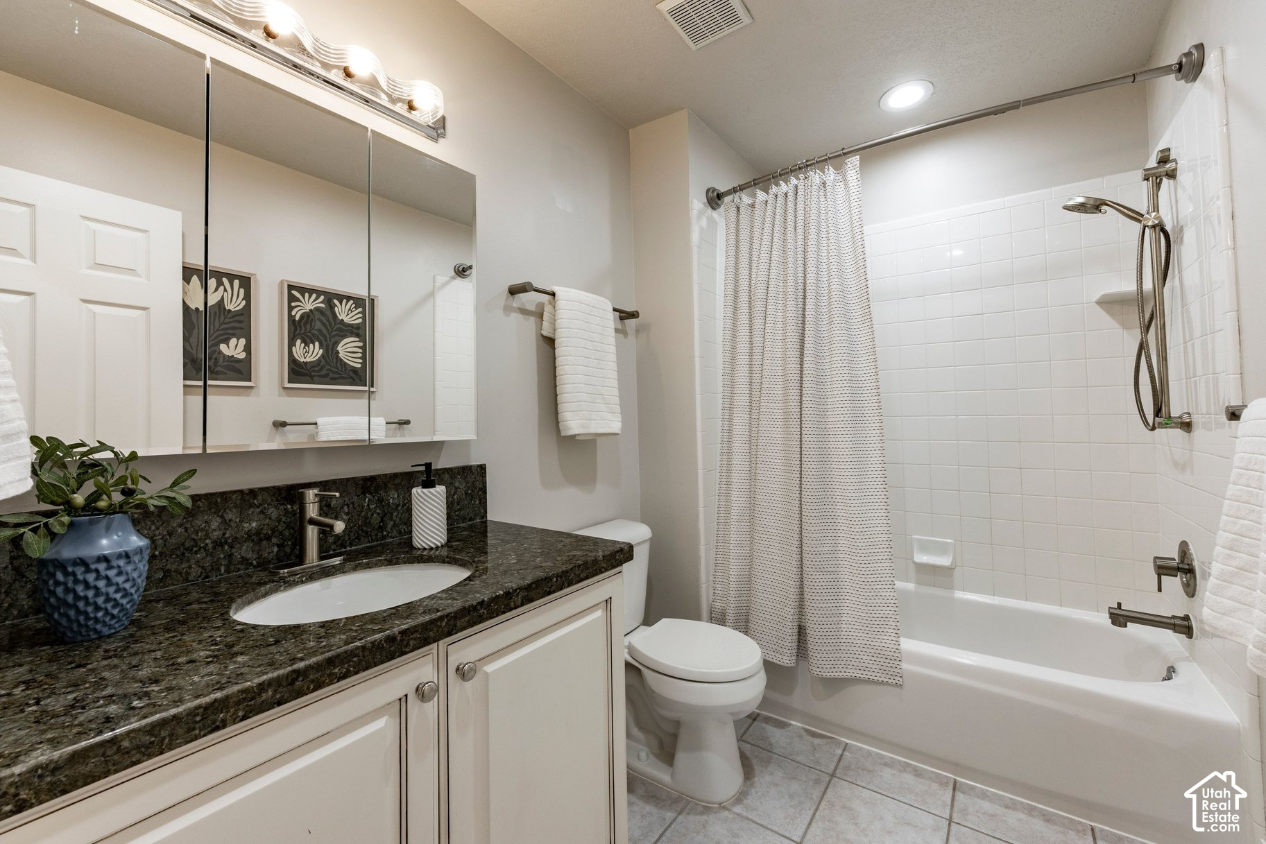 property viewer photo 31