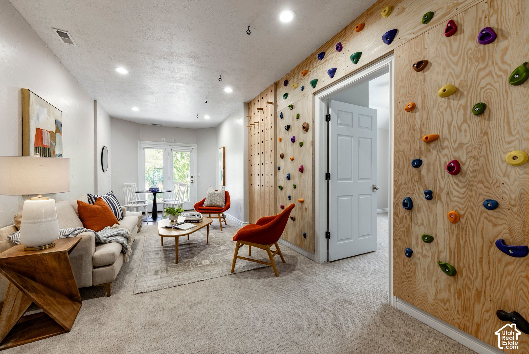 property viewer photo 35