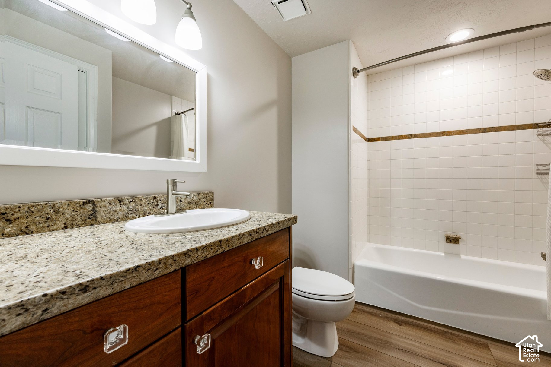 property viewer photo 37