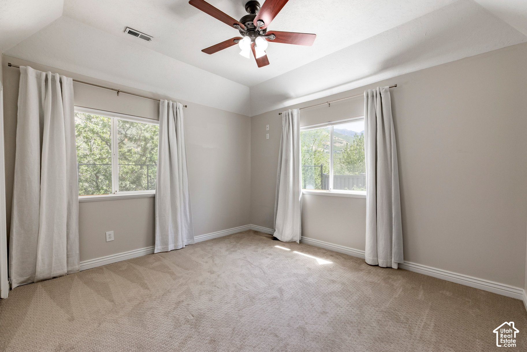 property viewer photo 38