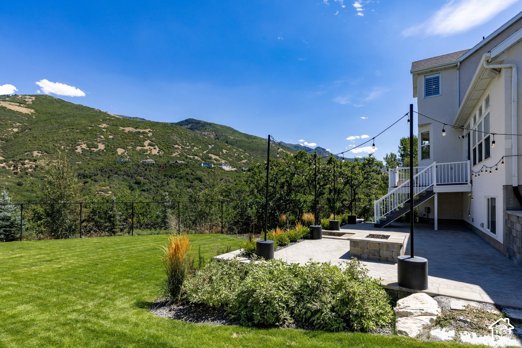 property viewer photo 41