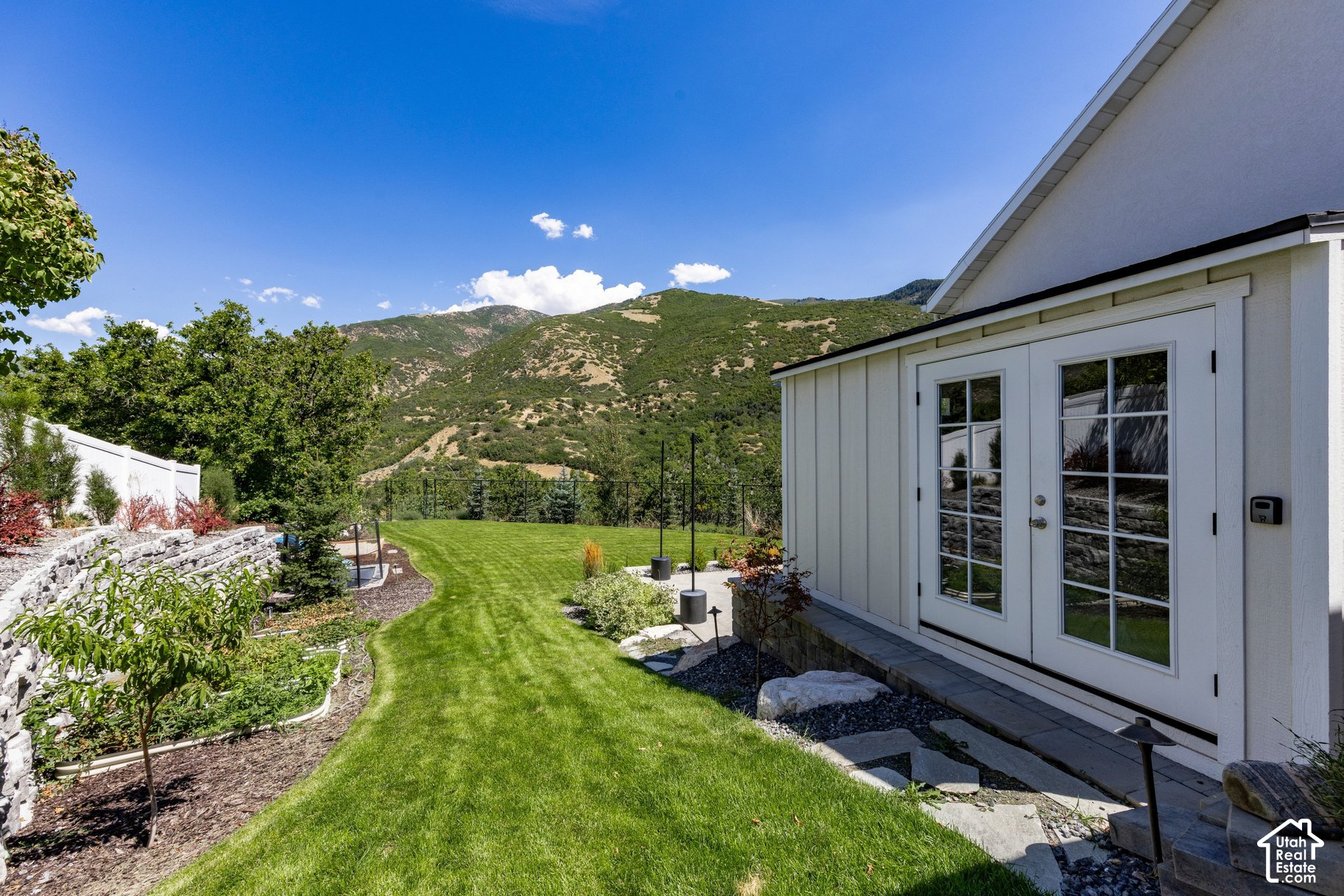 property viewer photo 49