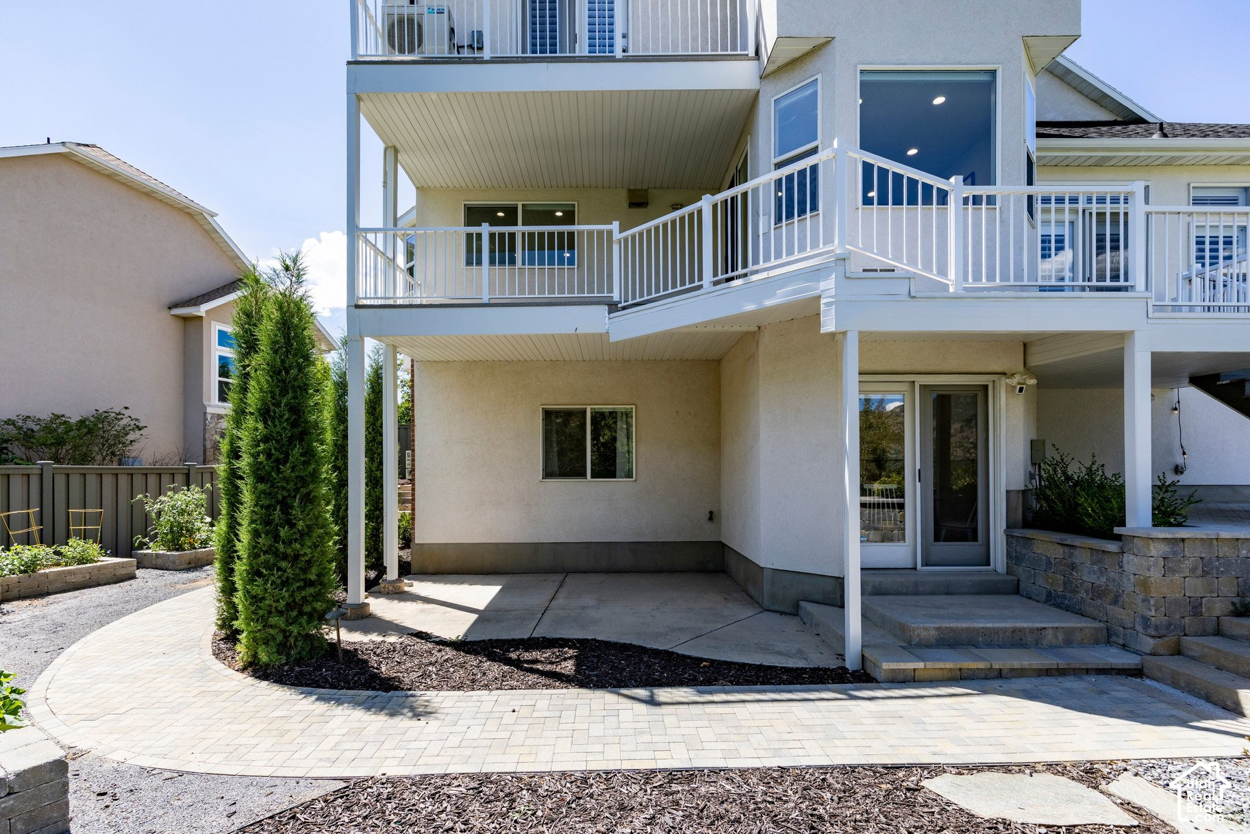 property viewer photo 53