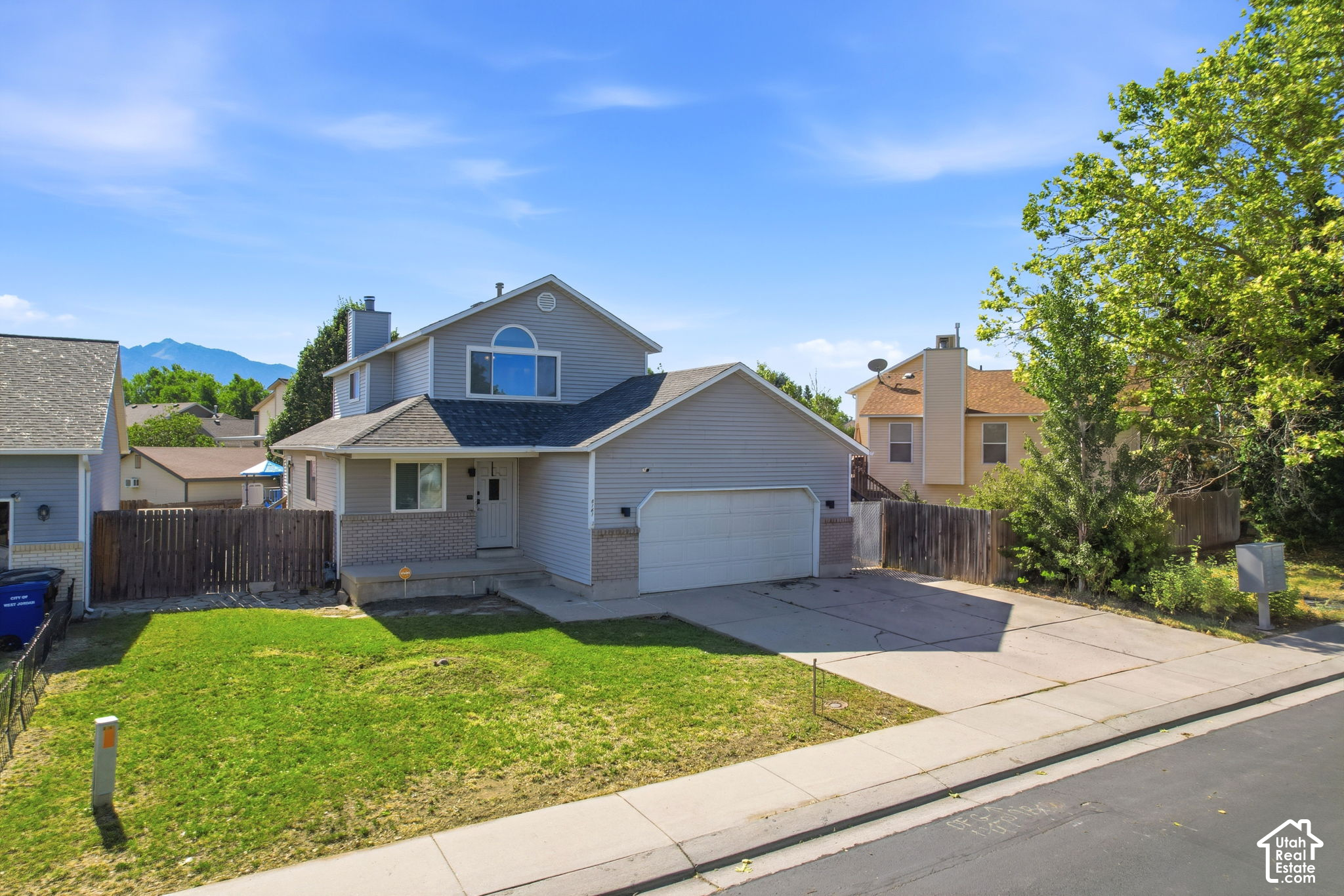 main property photo 3