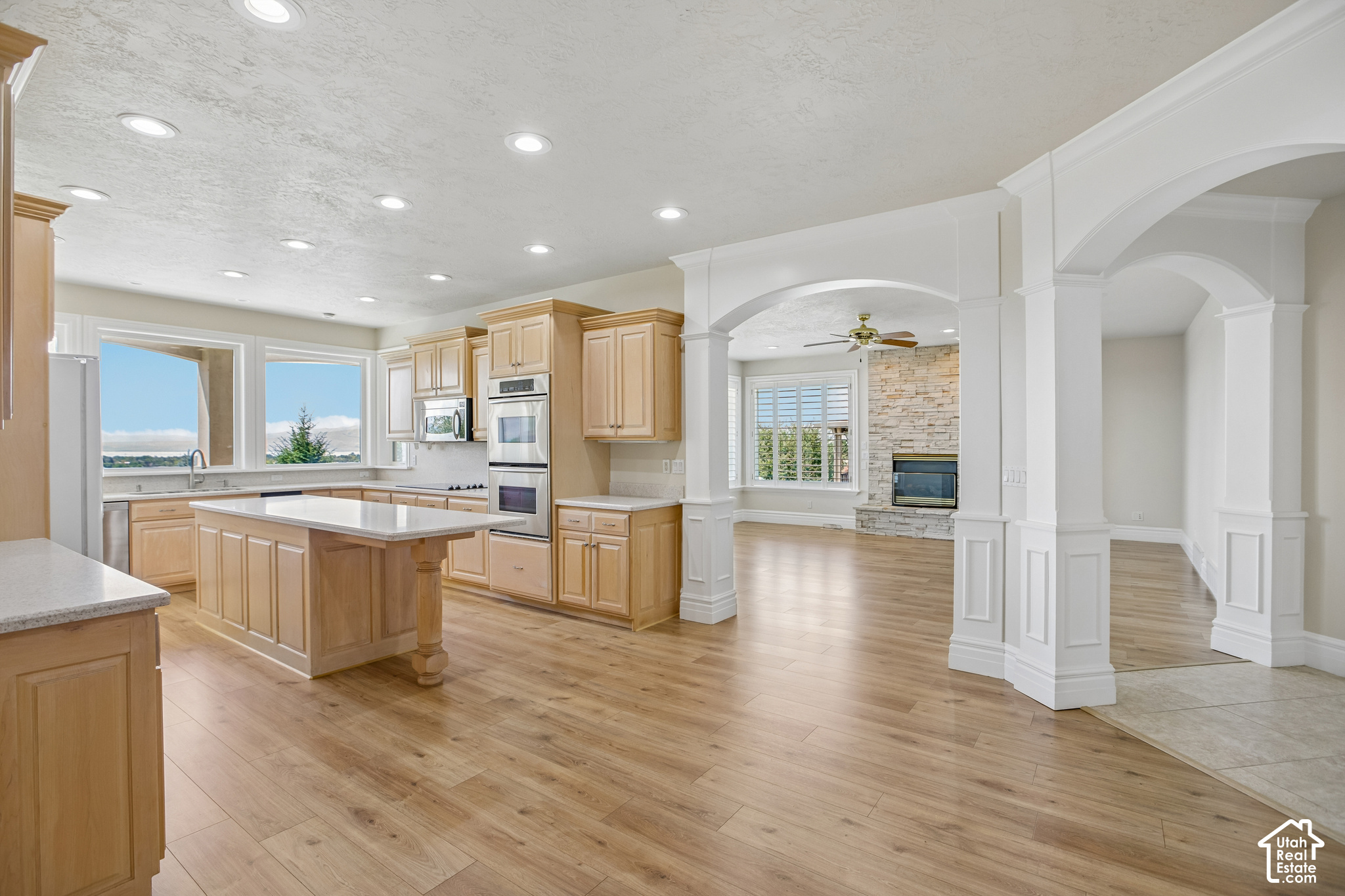 main property photo 6