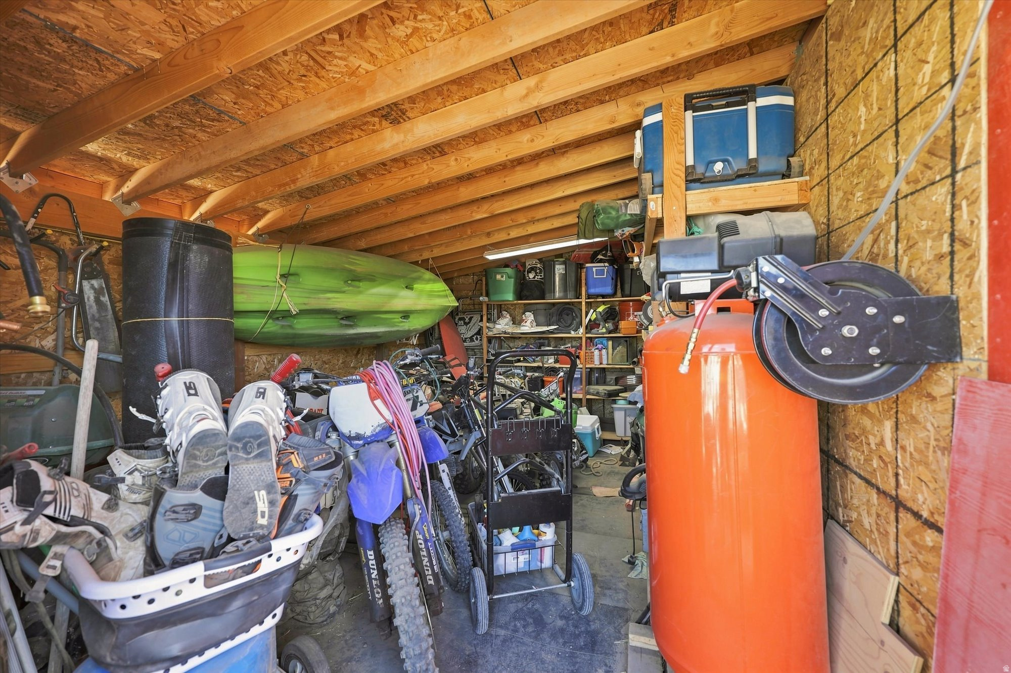 main property photo 45