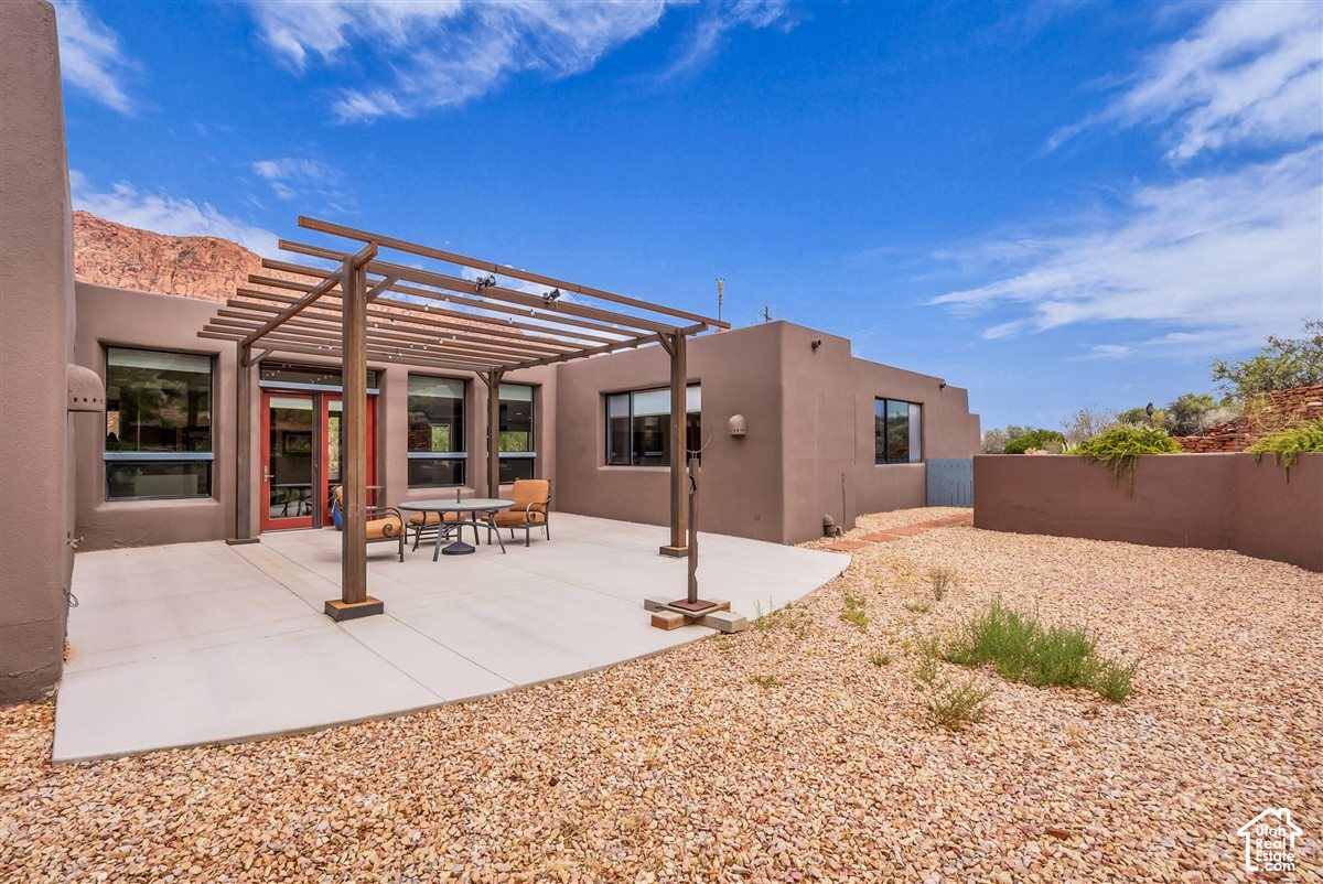 main property photo 40