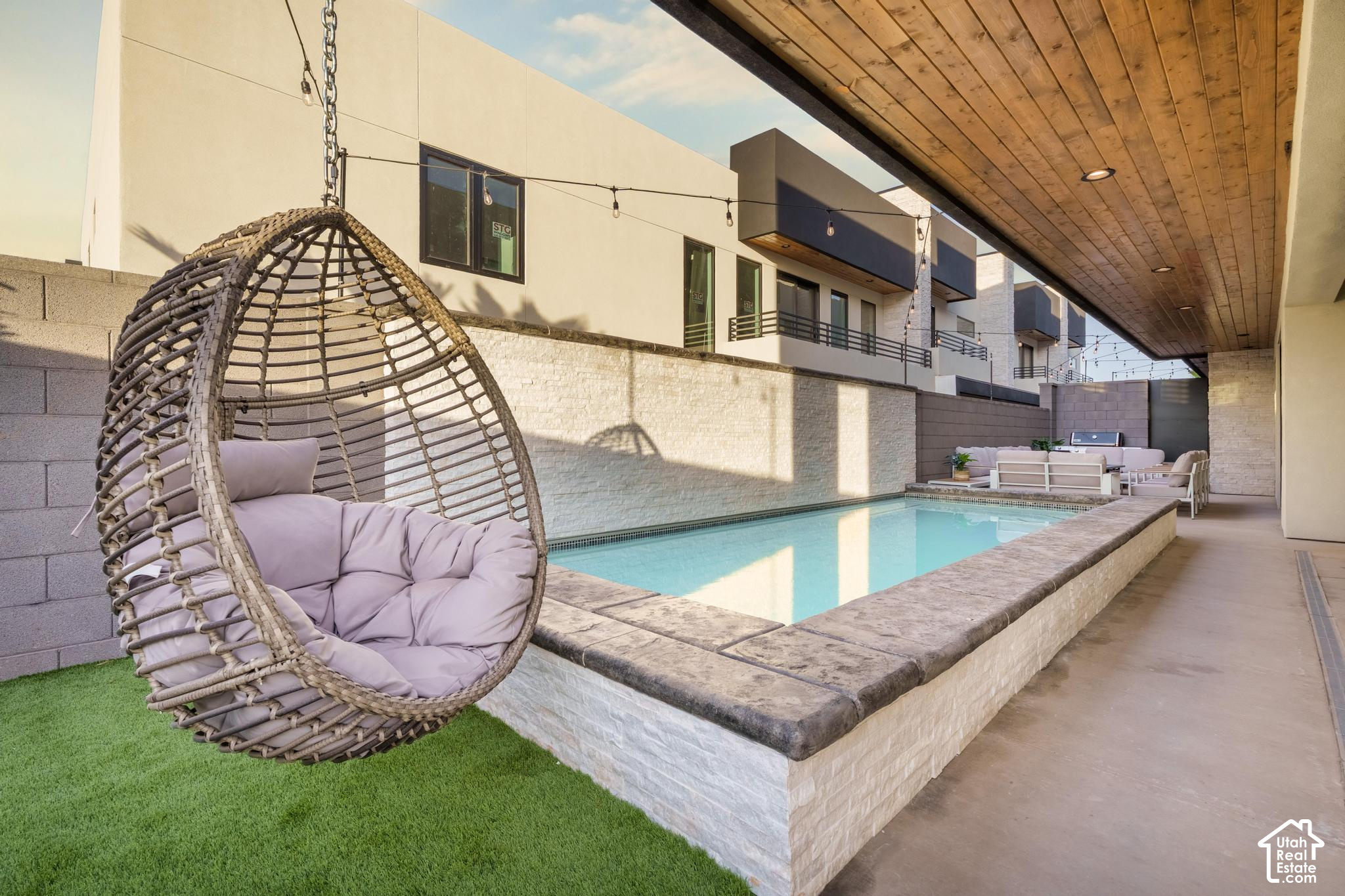 main property photo 73