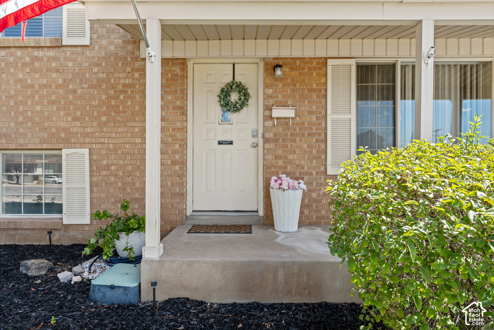 property viewer photo 2
